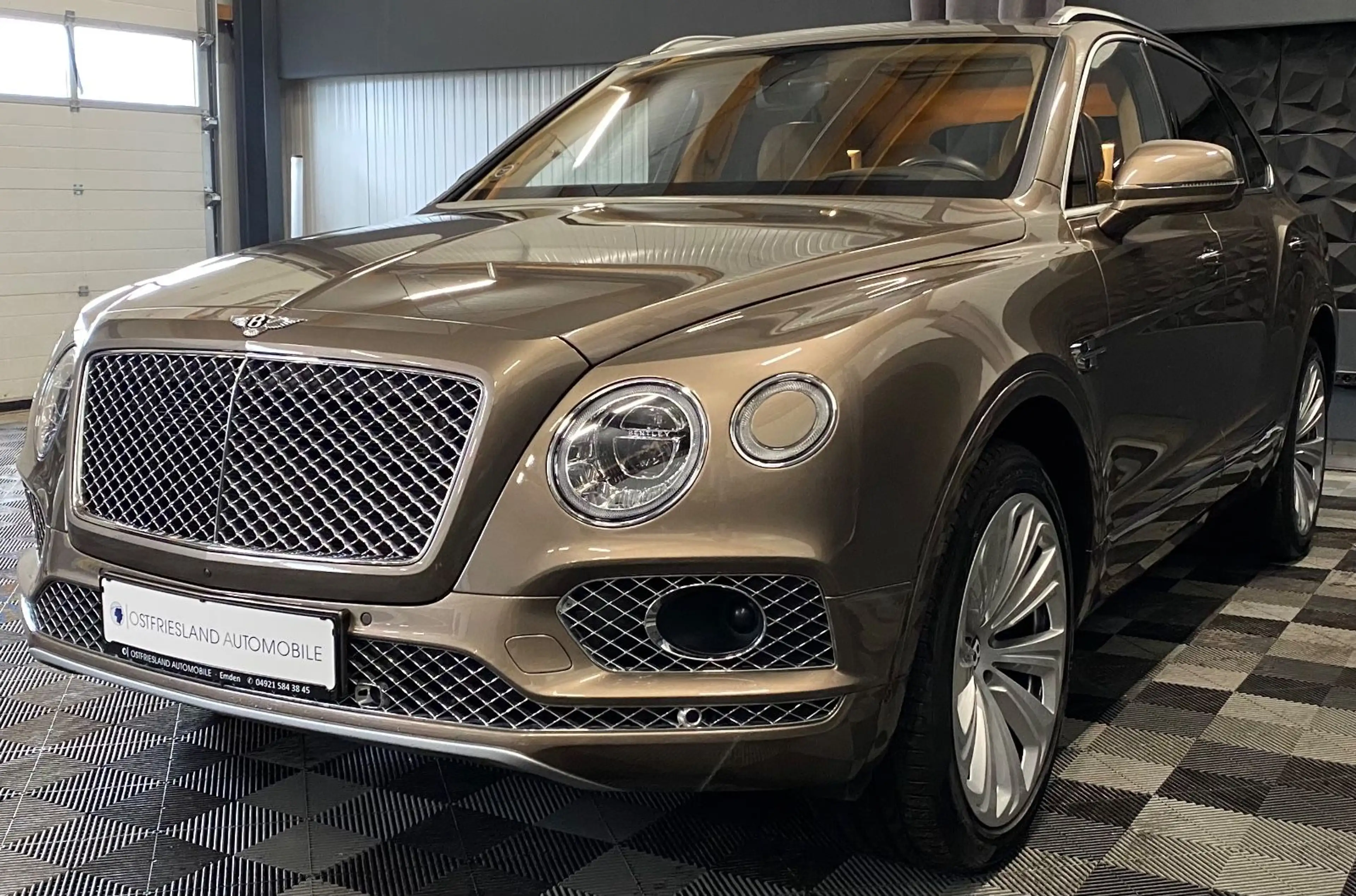 Bentley Bentayga 6.0 W12 4WD Massagesitze, Pano,AHK — photo 4