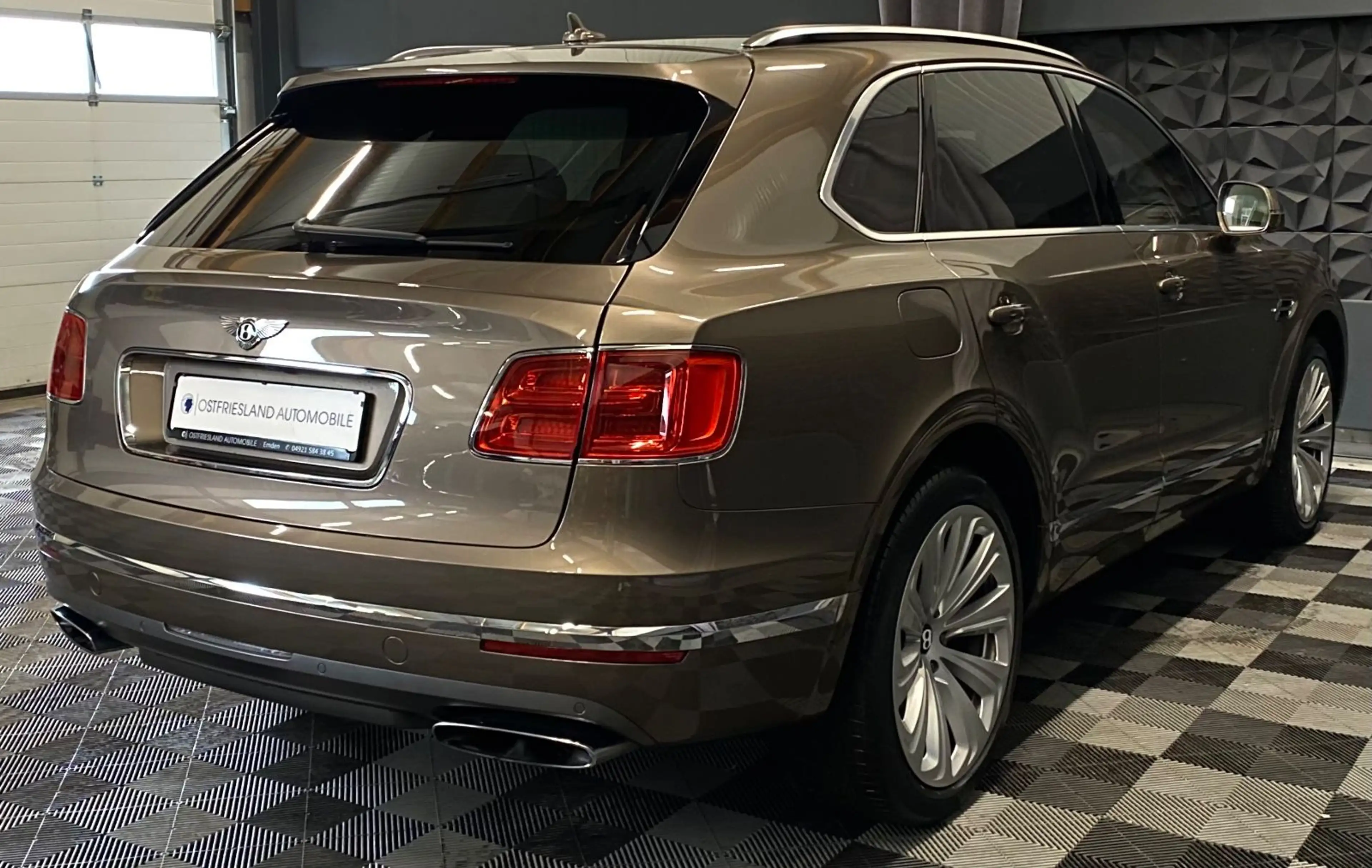 Bentley Bentayga 6.0 W12 4WD Massagesitze, Pano,AHK — photo 7