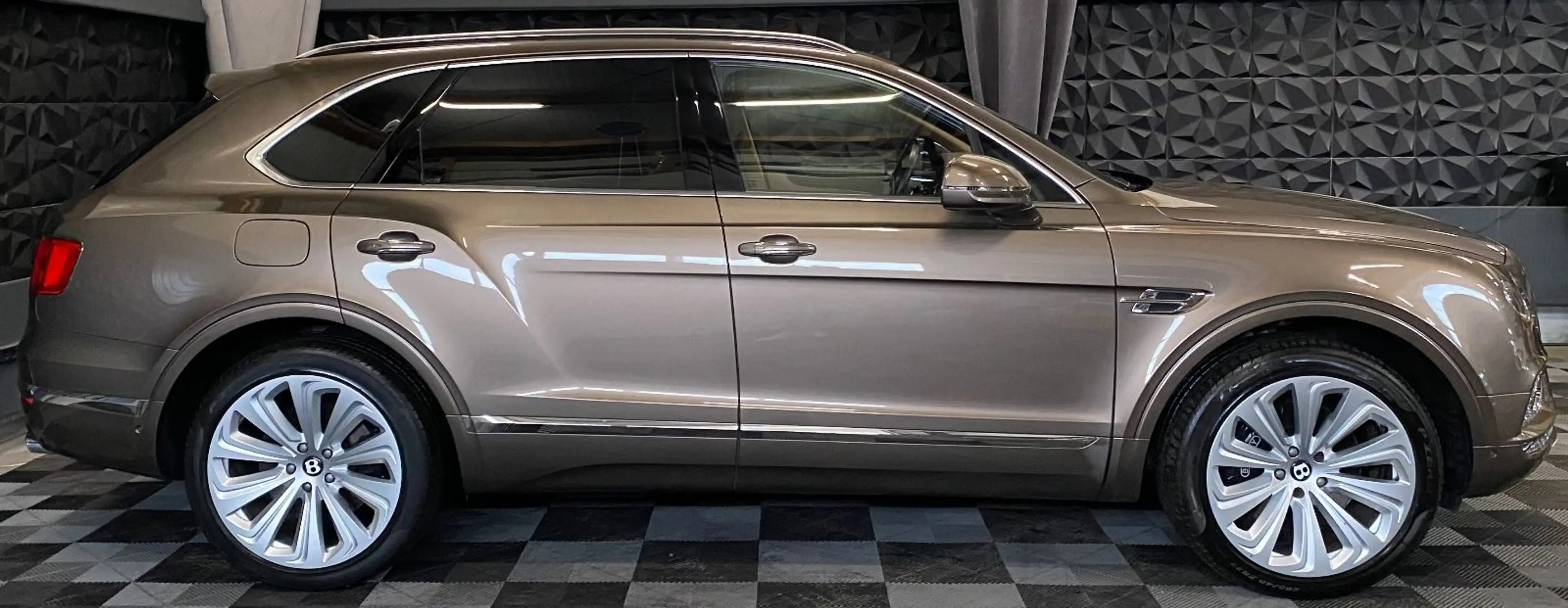 Bentley Bentayga 6.0 W12 4WD Massagesitze, Pano,AHK — photo 8