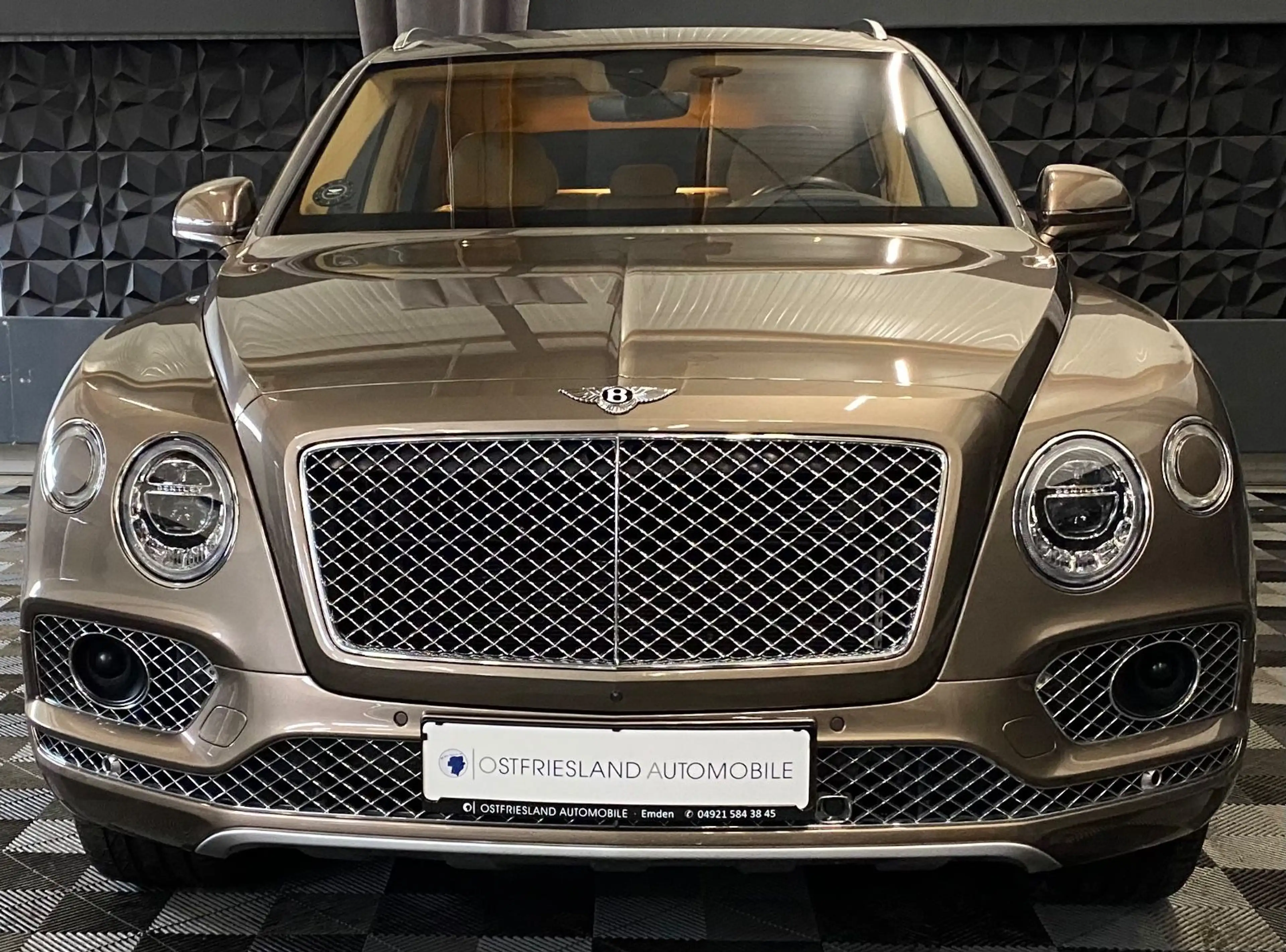 Bentley Bentayga 6.0 W12 4WD Massagesitze, Pano,AHK — photo 3