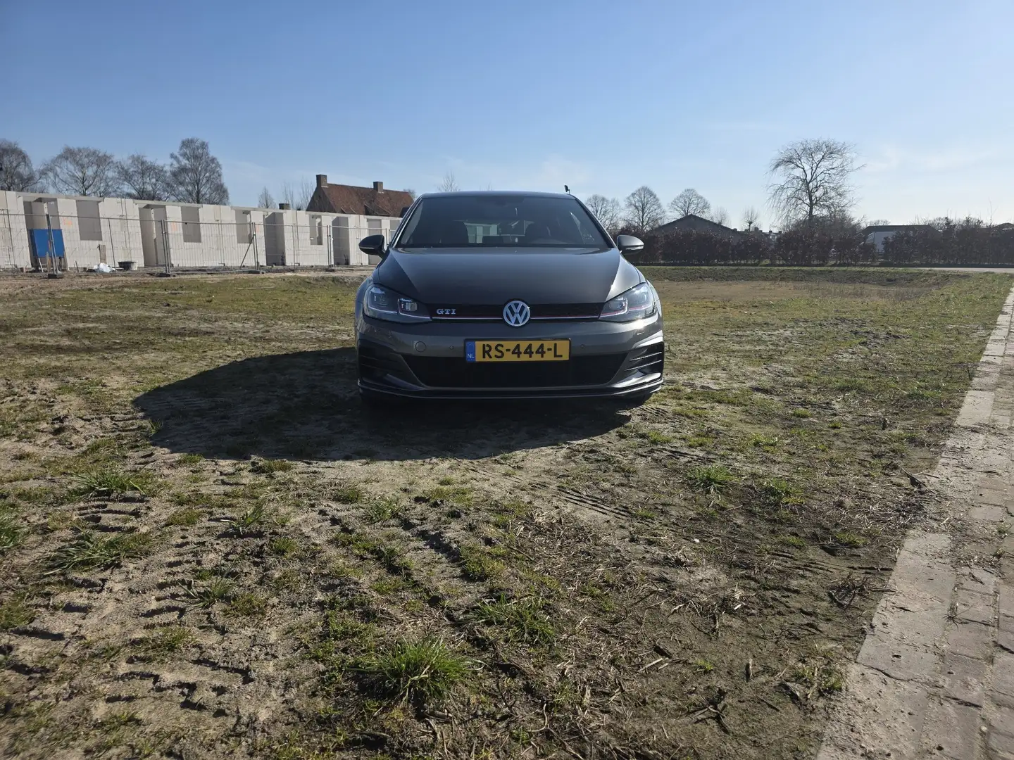 Volkswagen Golf GTI (BlueMotion Technology) - 1