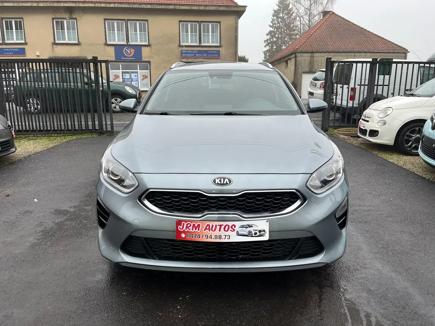 Kia Ceed SW / cee'd SW 1.6 CRDi MHEV Business Line 1er proprio carnet Grau - 2