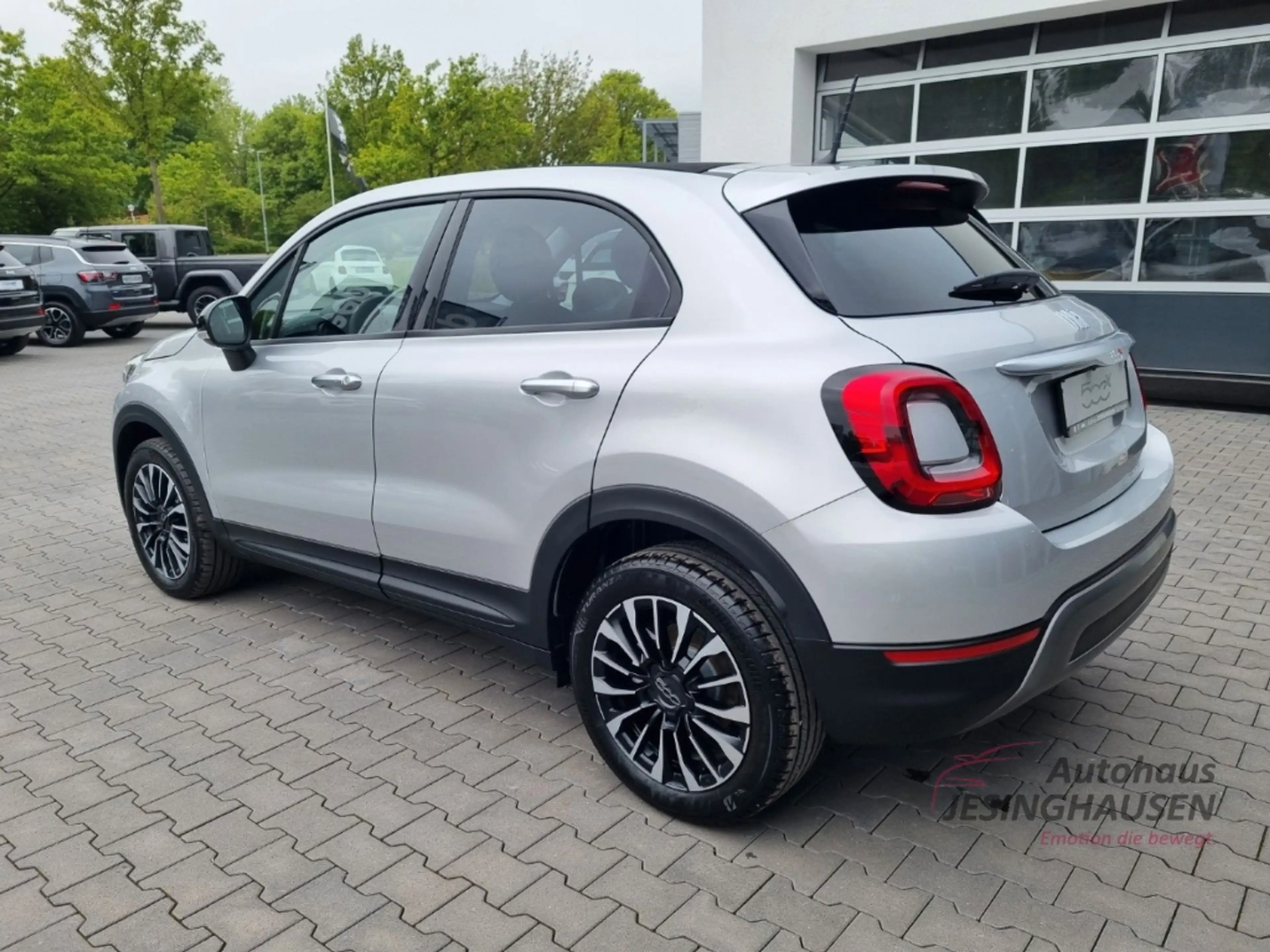 Fiat 500X Dolcevita Cross 4x2 Navi Faltdach Carpl Digitales — photo 3