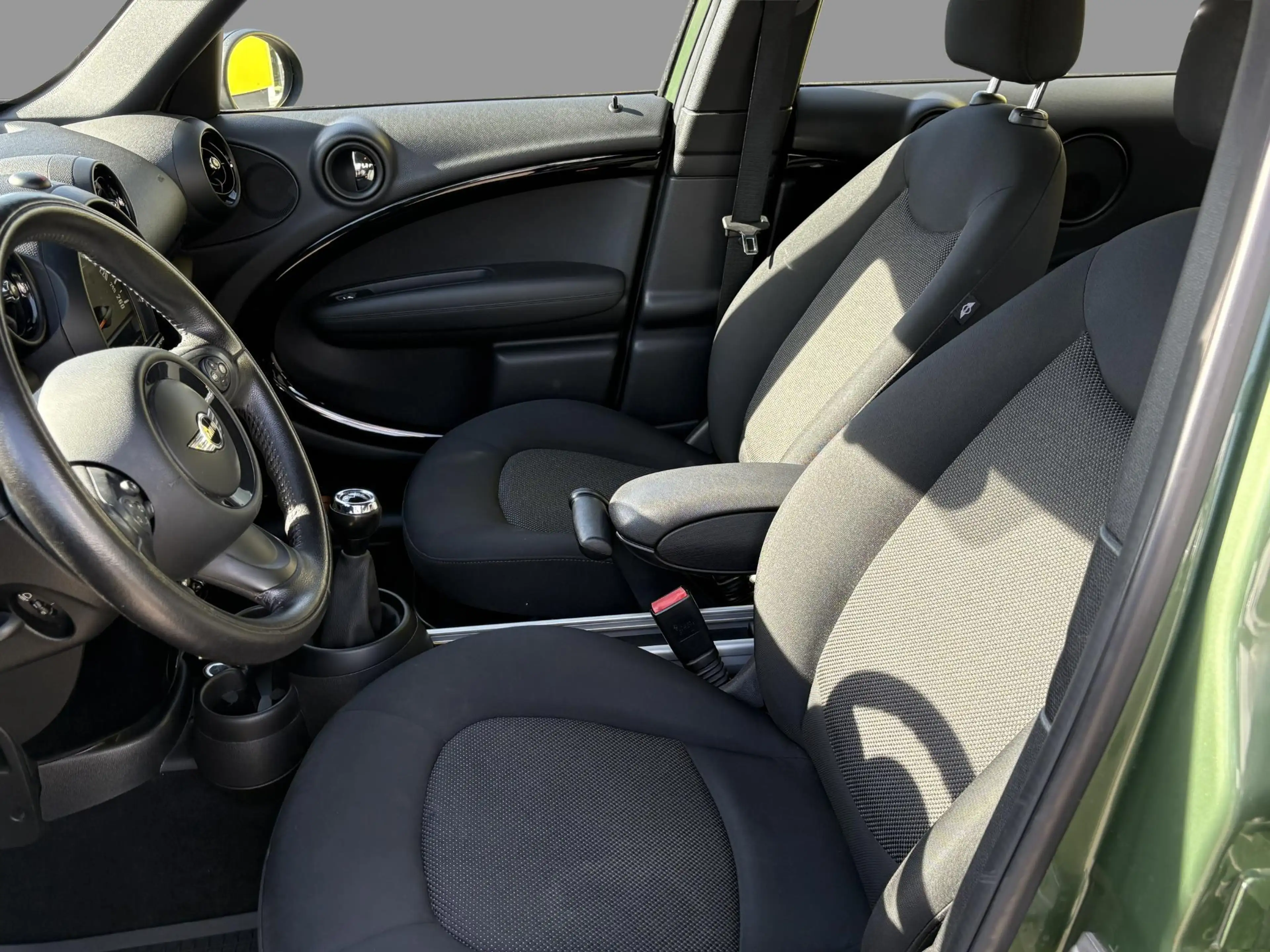 MINI One Countryman (72 kW) — photo 14