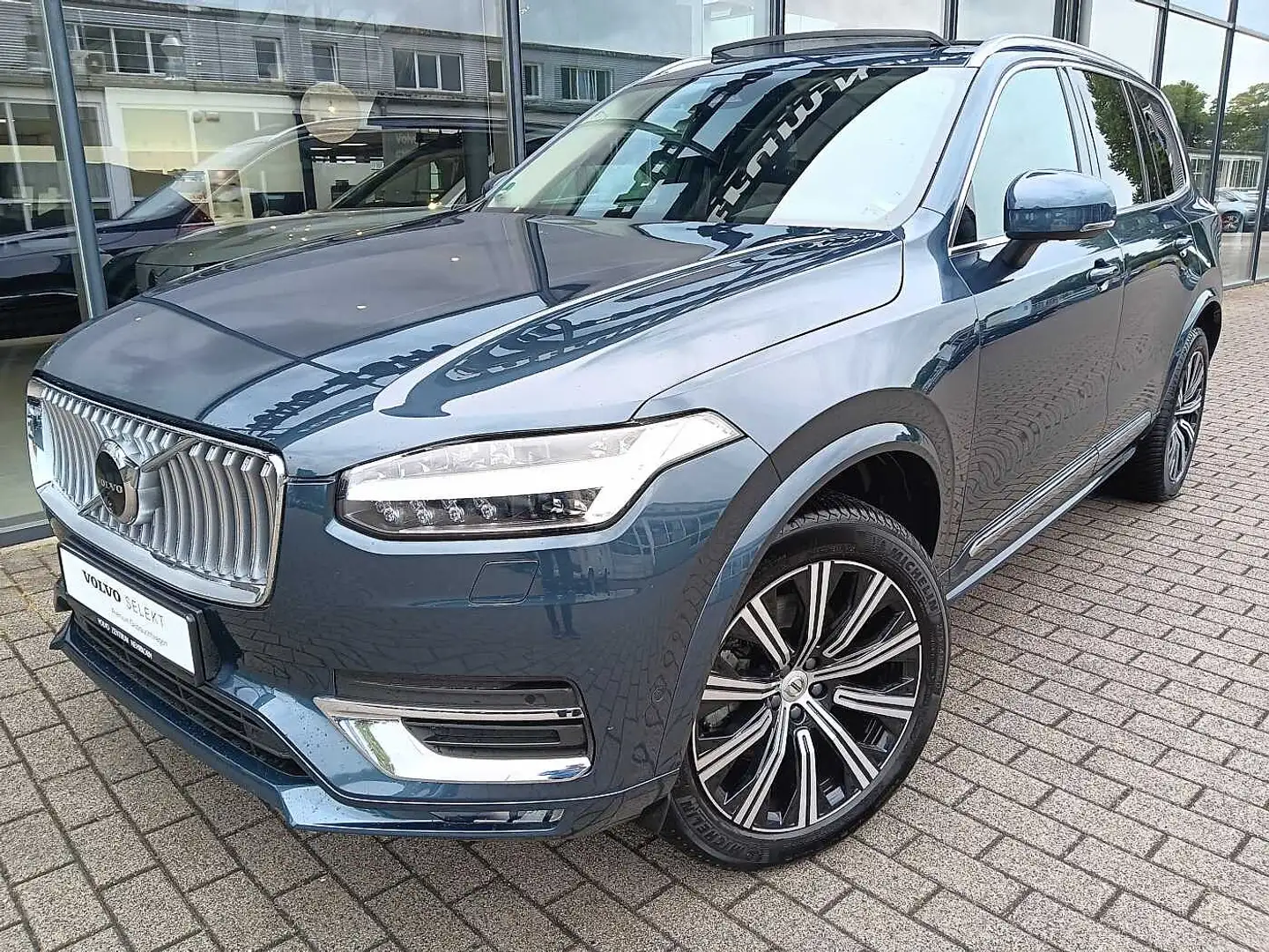 Volvo XC90 B5 D AWD Plus Bright 'AHK, Glasdach' Schwarz - 1