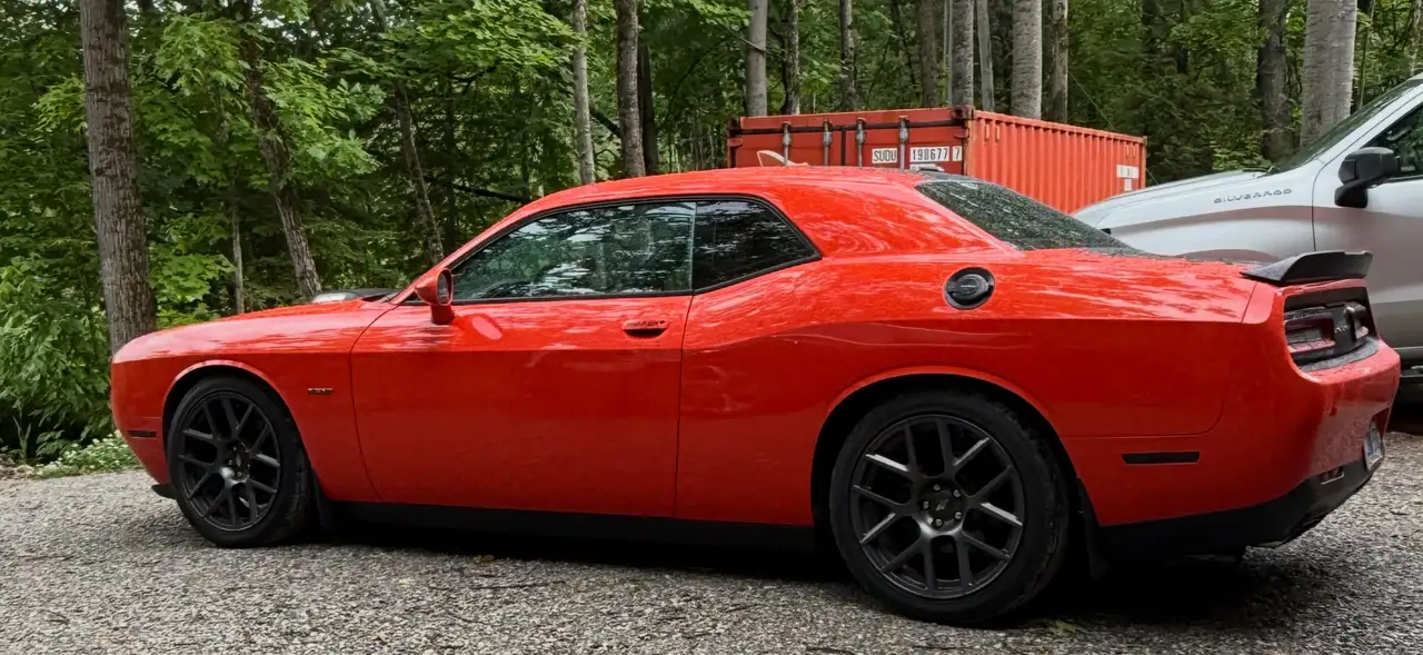 Dodge Challenger photo Dodge Challenger