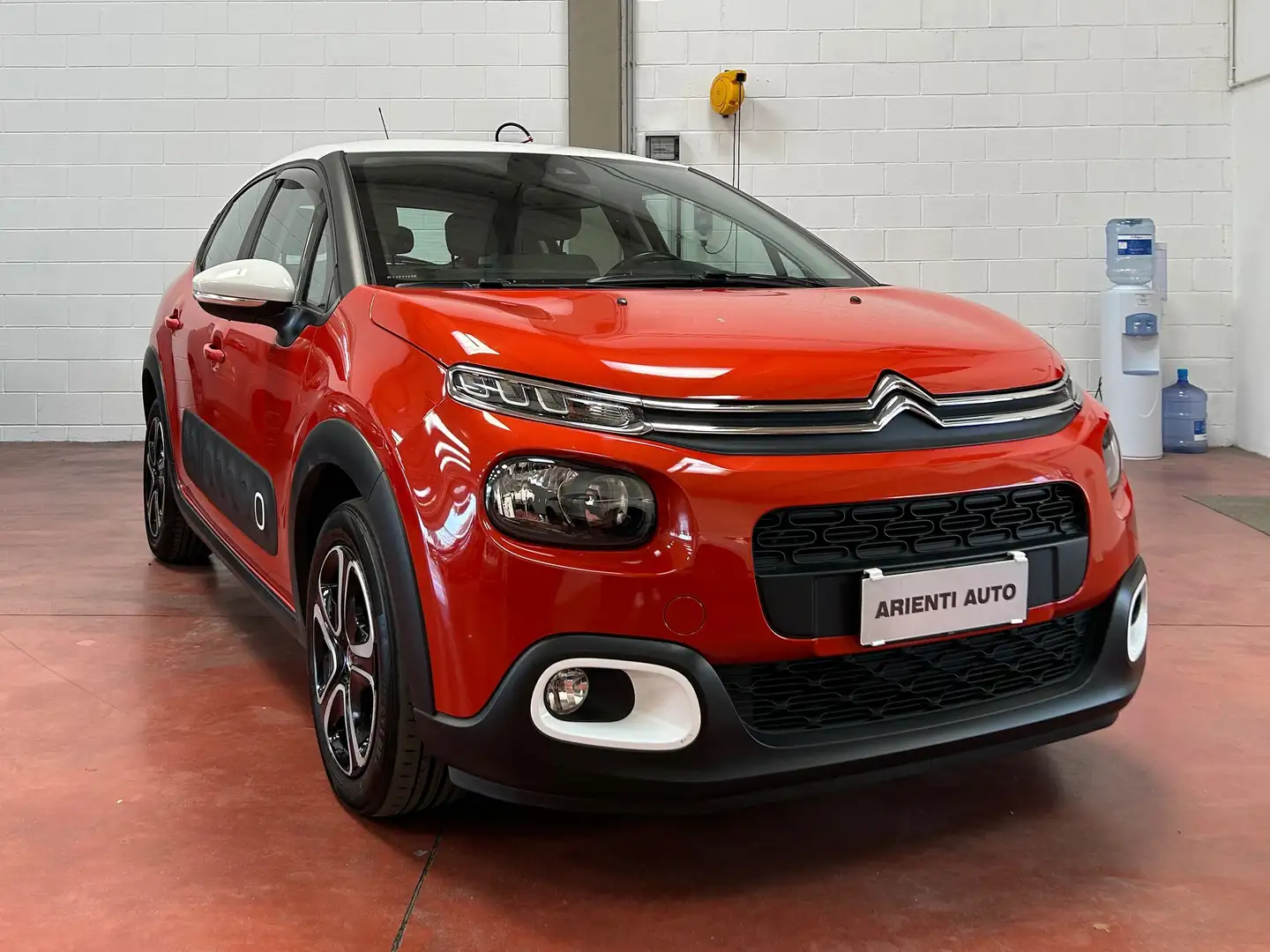 Citroen C3 C3 III 2017 1.5 bluehdi Shine s Naranja - 2