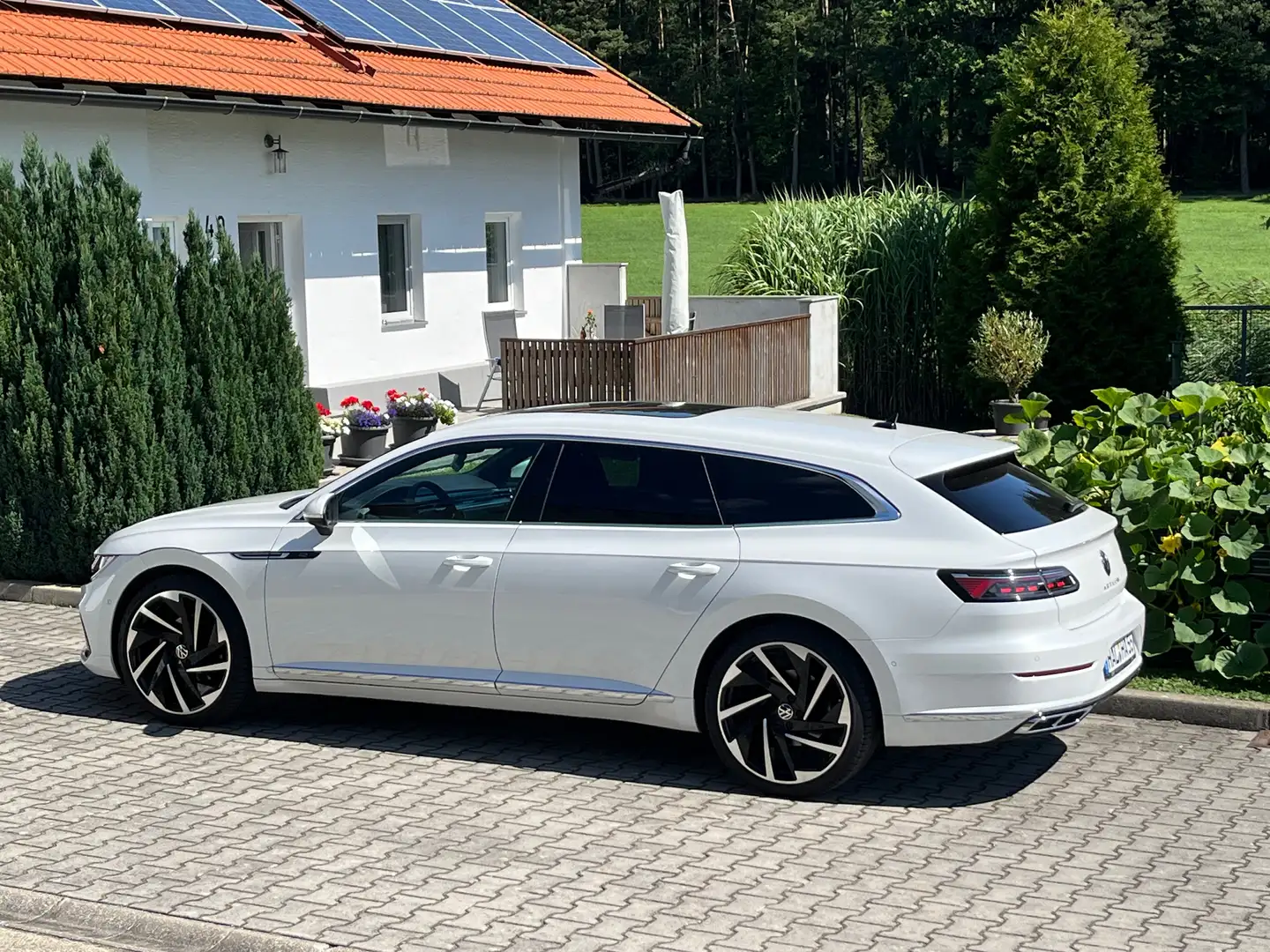 Volkswagen Arteon Arteon Shooting Brake 2.0 TDI SCR DSG R-Line Weiß - 1