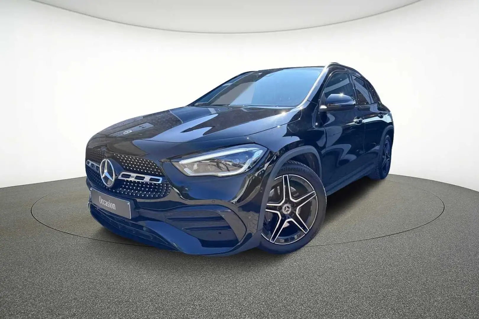 Mercedes-Benz GLA 180 d AMG Line - Pack Night - Attelage Noir - 1
