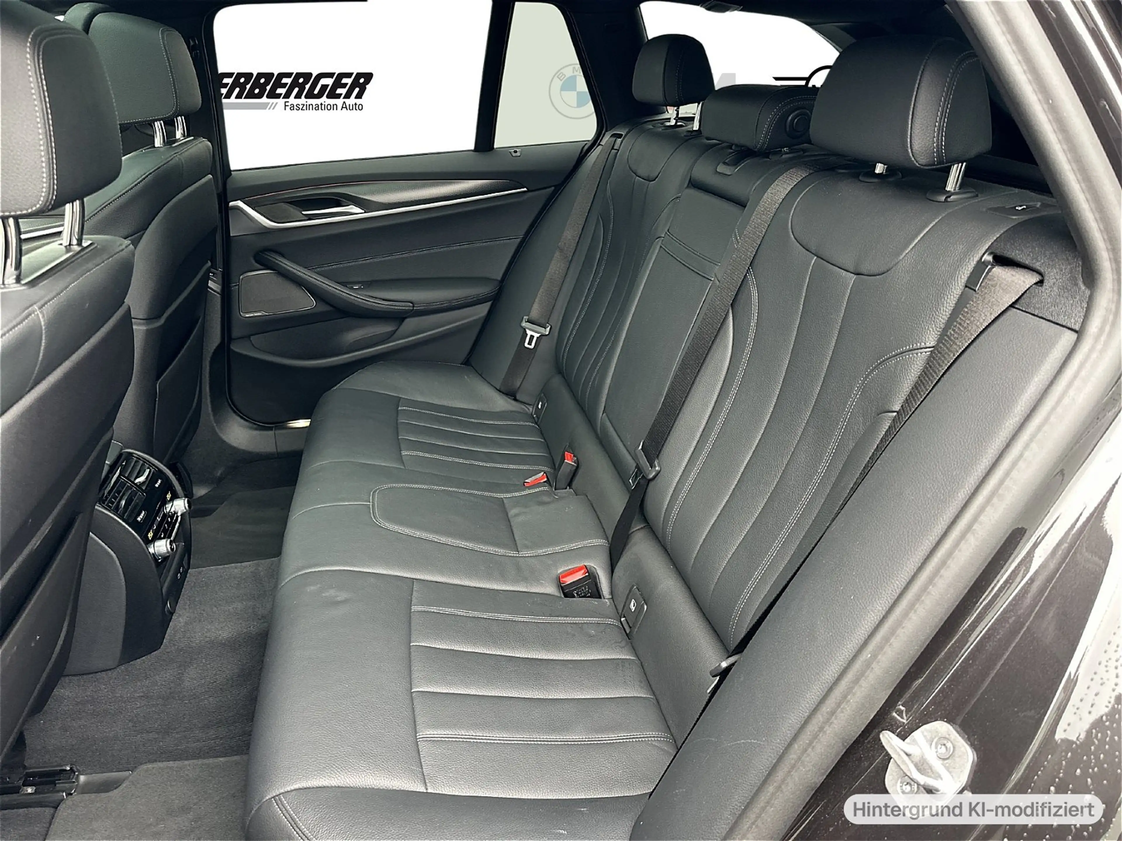 BMW 520 d xDrive Touring M Sportpaket Head-Up DAB — photo 11