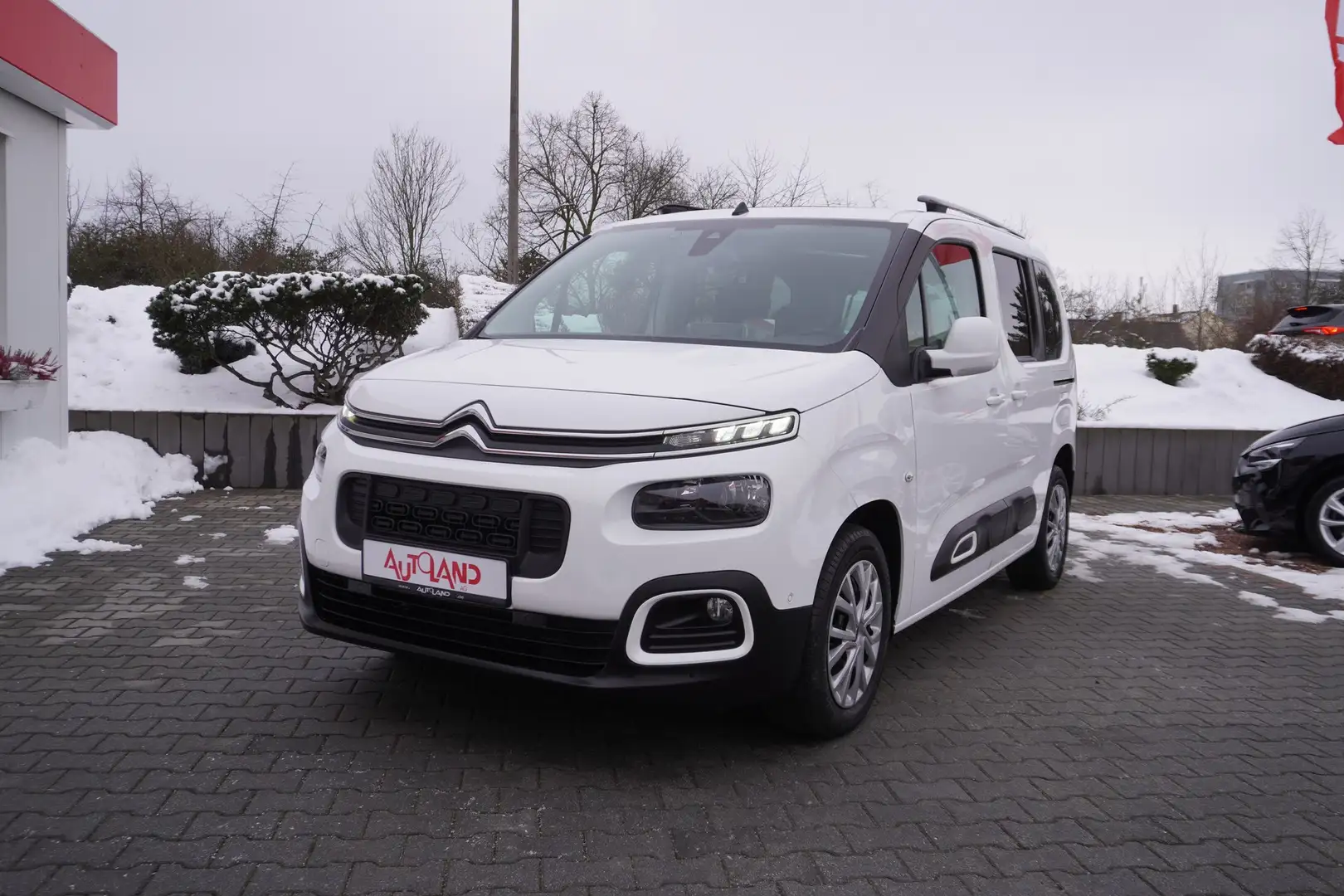 Citroen Berlingo 1.2 PureTech Shine M Kamera Head-Up LED Blanc - 1