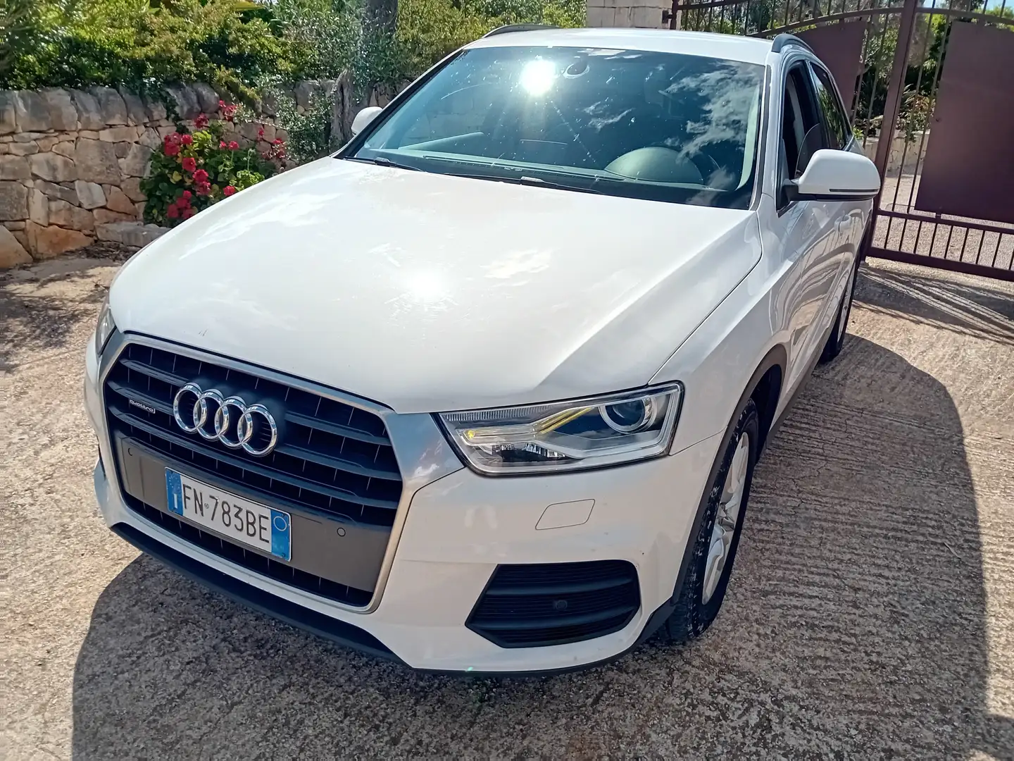 Audi Q3 Q3 I 2015 2.0 tdi Design quattro 150cv s-tronic Blanc - 2