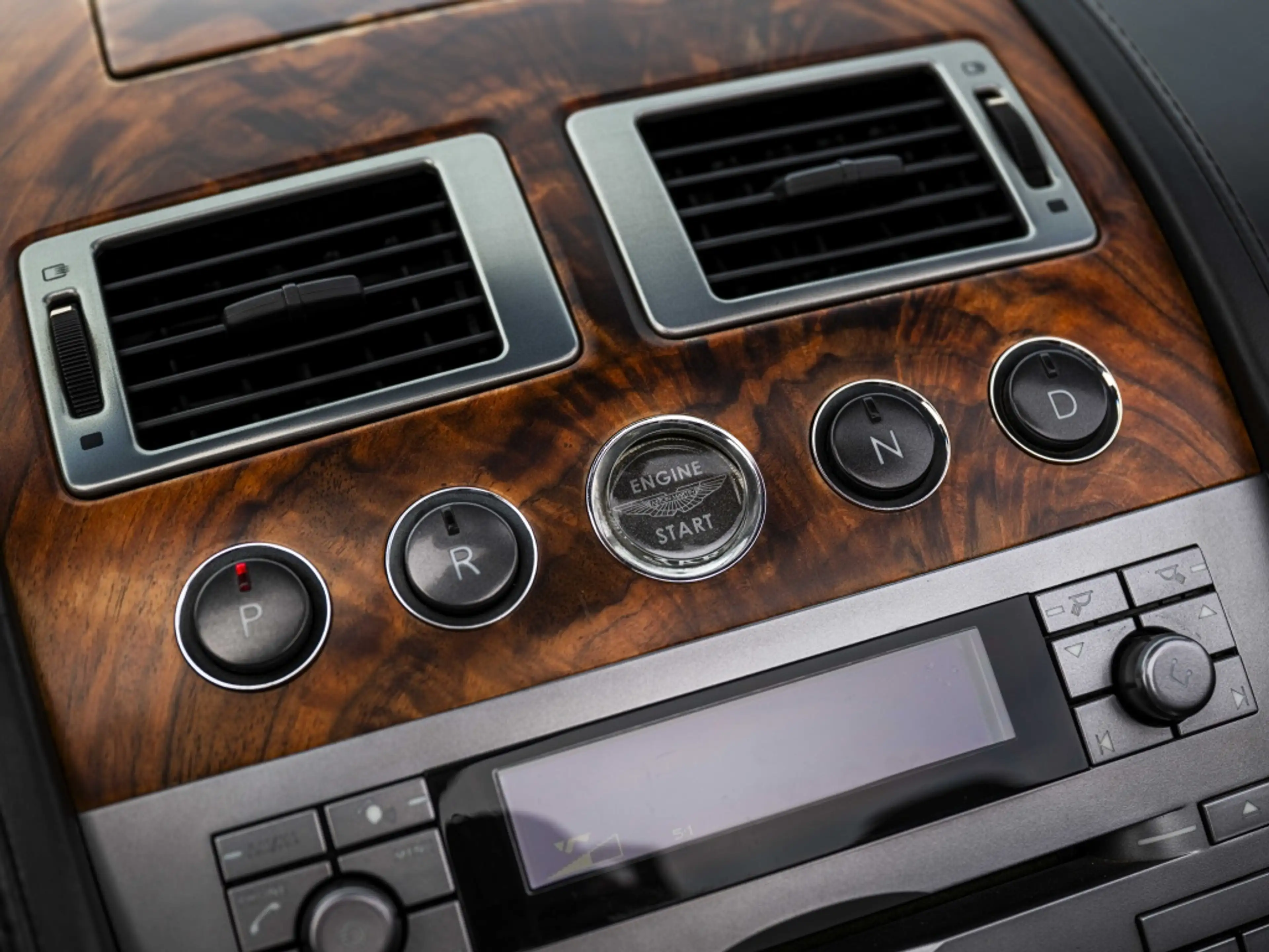 Aston Martin DB9 Volante 5.9 V12 Touchtronic — photo 10