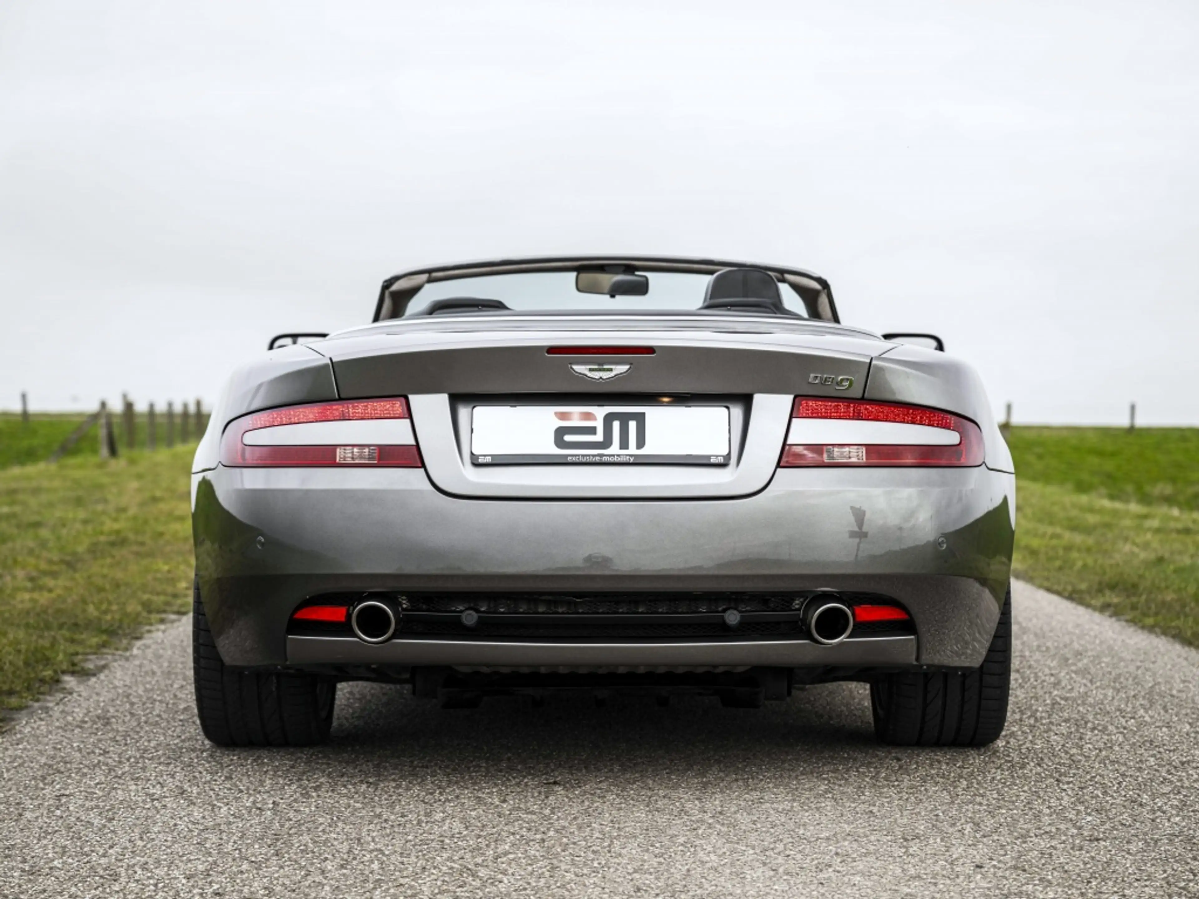 Aston Martin DB9 Volante 5.9 V12 Touchtronic — photo 4