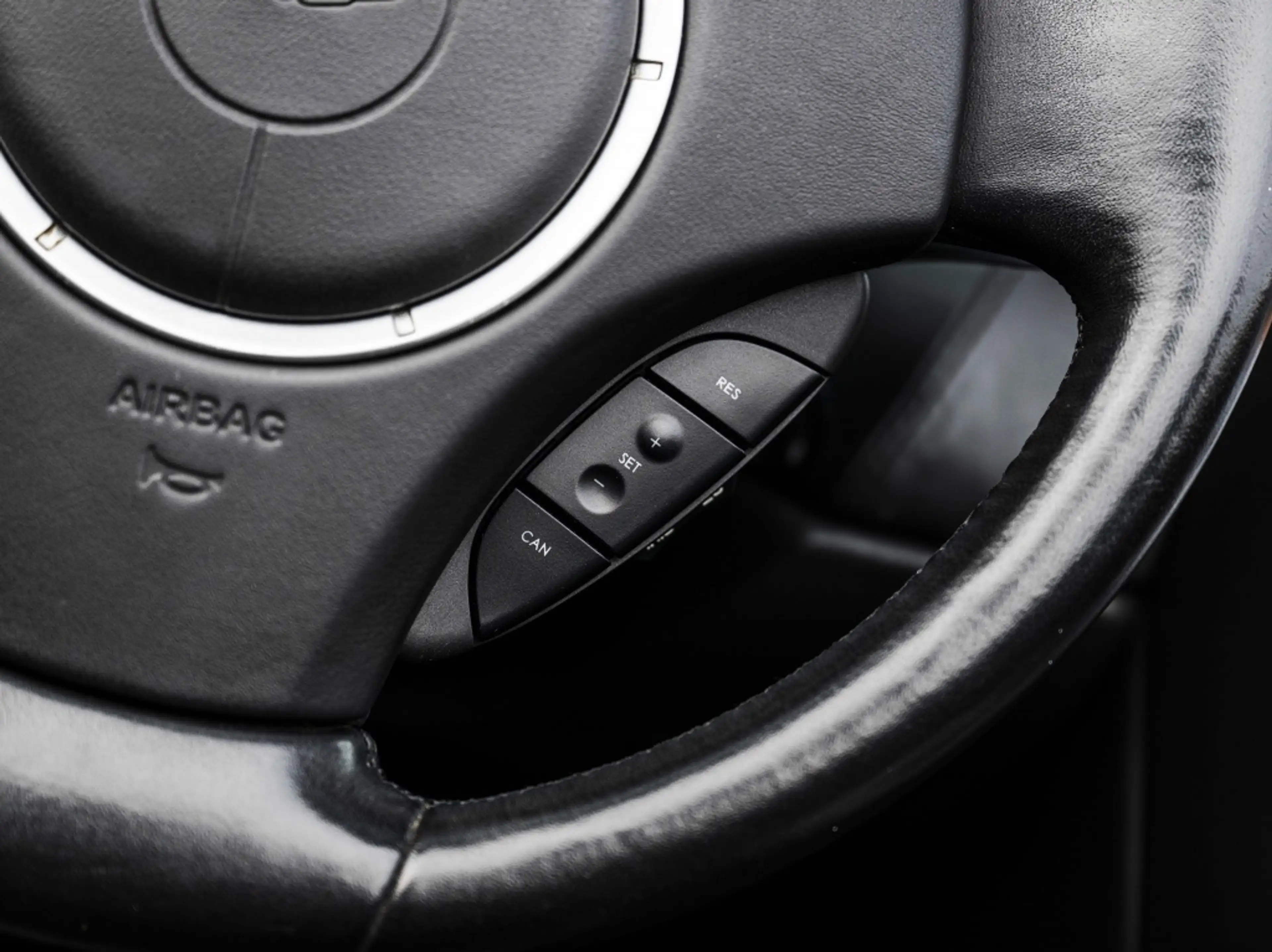 Aston Martin DB9 Volante 5.9 V12 Touchtronic — photo 15