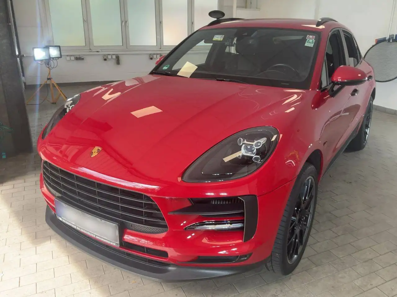 Porsche Macan Macan S — photo 1 of 7