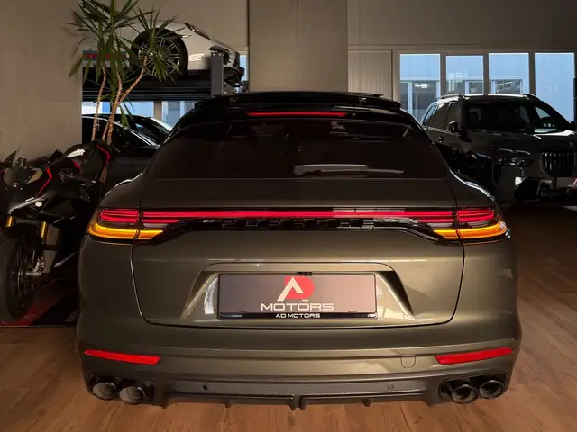 Porsche Panamera view 4