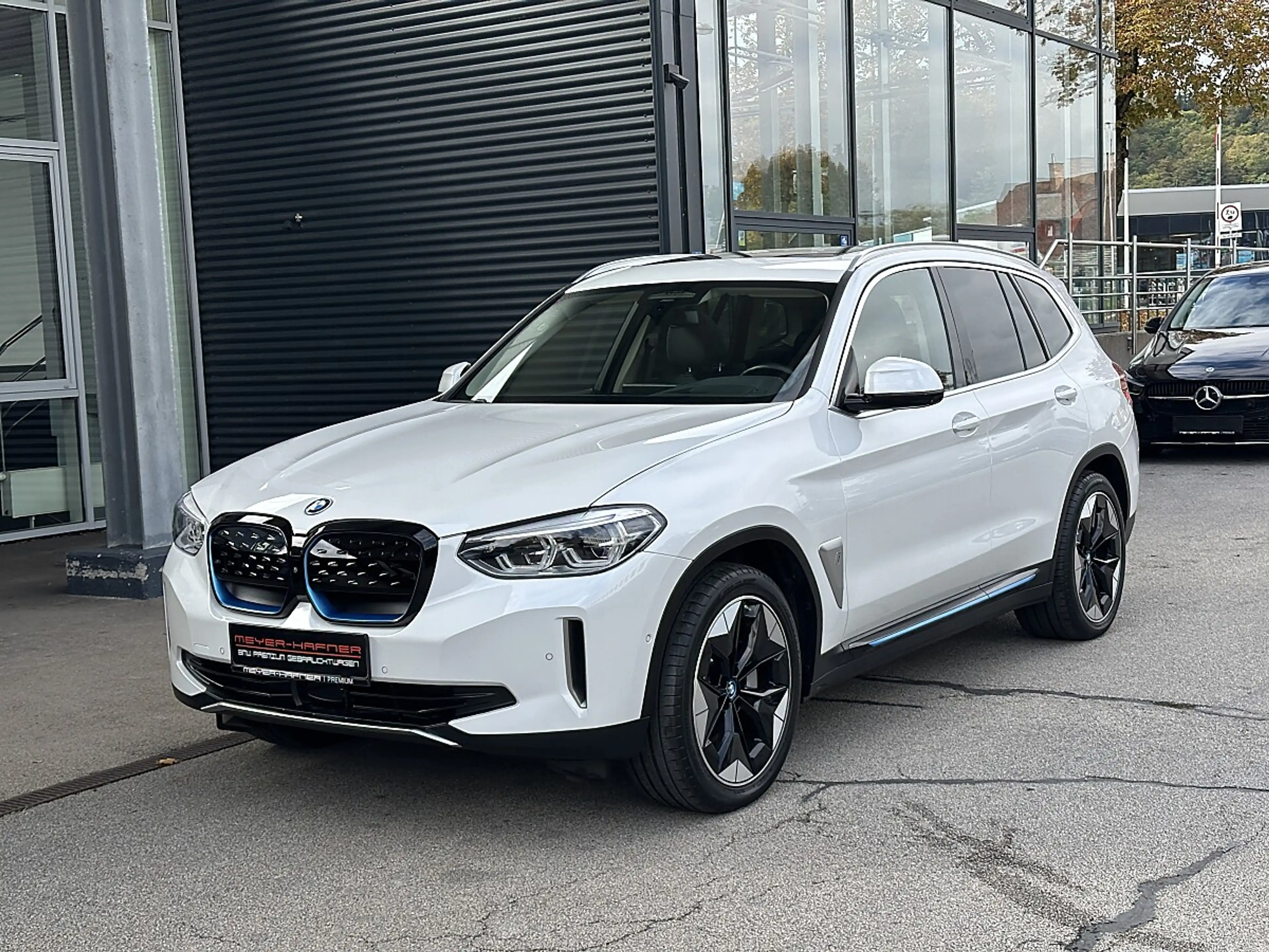 BMW iX3 Impressive / Head Up / Harman Kardon / Driving ...