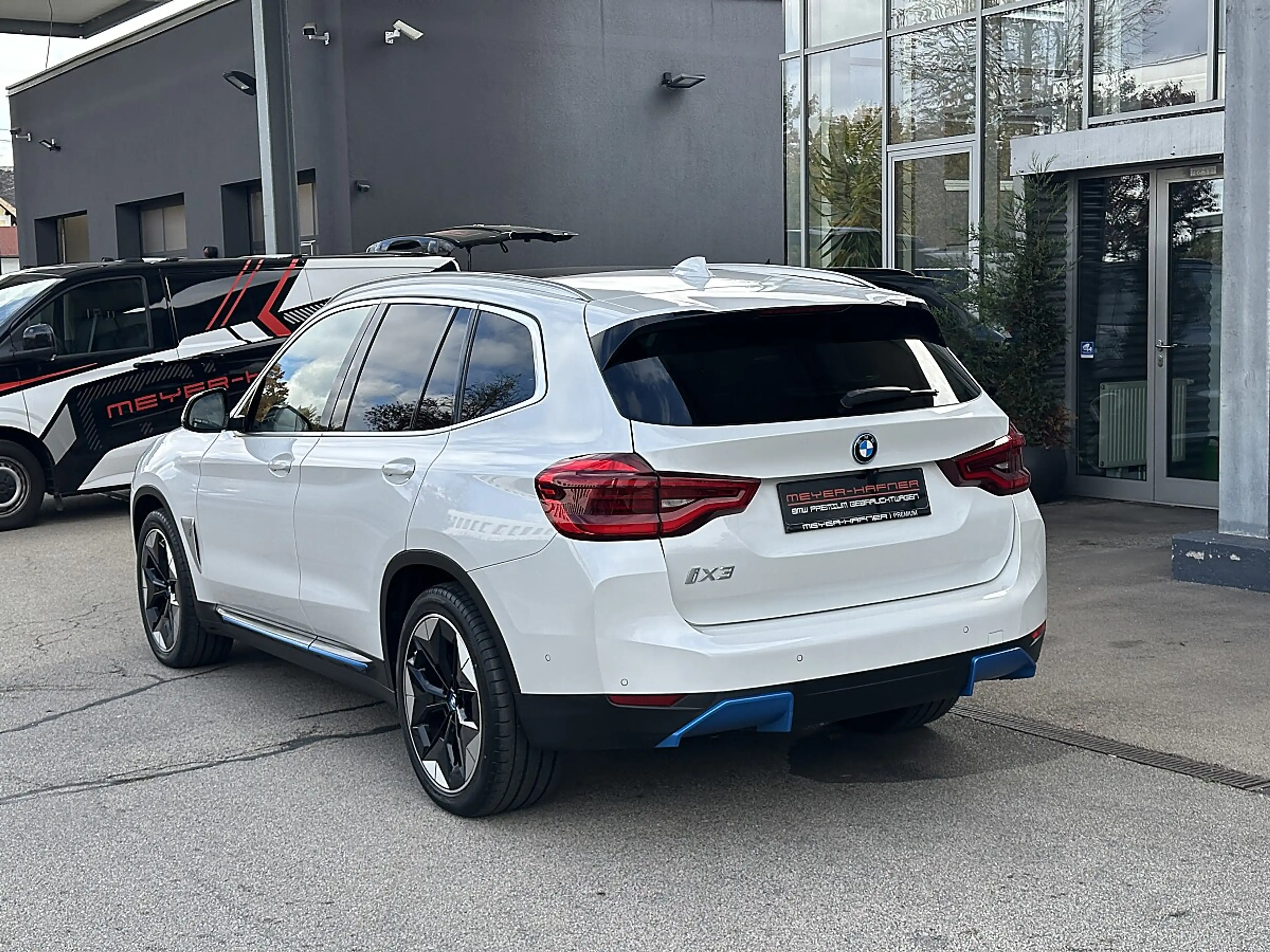 BMW iX3 Impressive / Head Up / Harman Kardon / Driving ... — photo 5