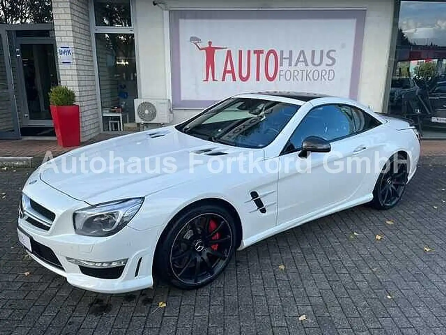 Mercedes-Benz SL 63 AMG Performence - BiXenon, B&O,  Pano Weiß - 1