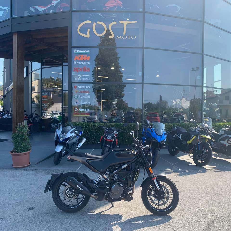 Husqvarna Svartpilen 125