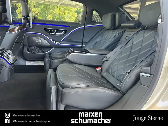 Mercedes-Benz S-Class view 12