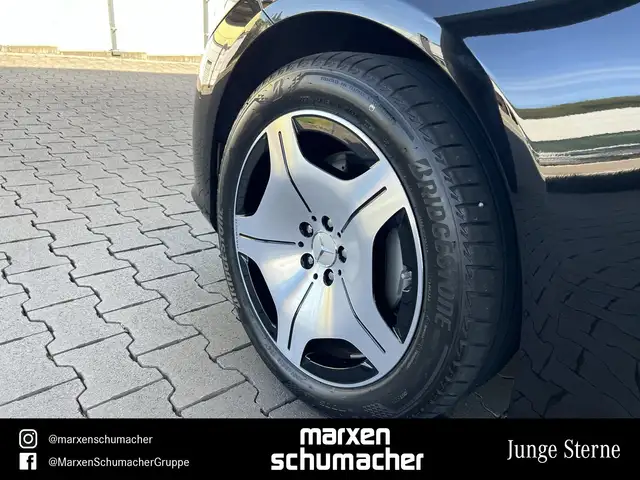 Mercedes-Benz S-Class view 7