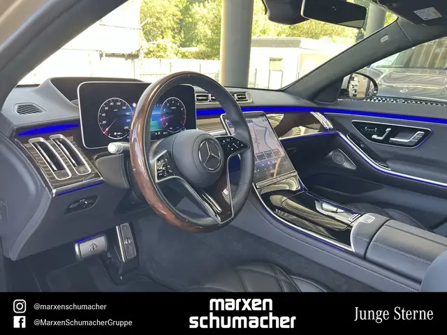 Mercedes-Benz S-Class view 9