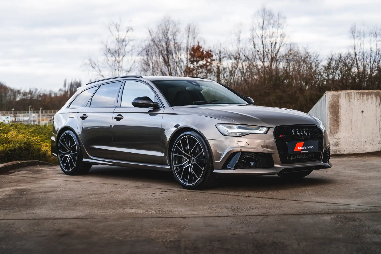 Audi RS6 Performance / Lichte Vracht/ Ceramic / Pano / BOSE Hnědá - 1