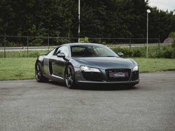 4.2 FSI Quattro R tronic/B&O/Cruise/Navi/Carbon