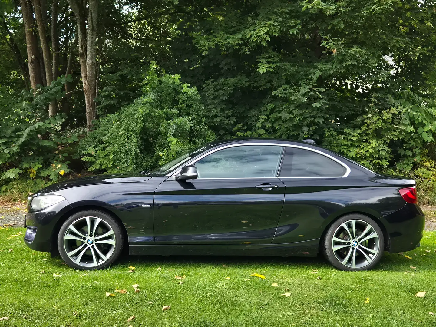BMW 225 225 d Coupe SPORT NAVI*PDC*LEDER*EURO* Schwarz - 2