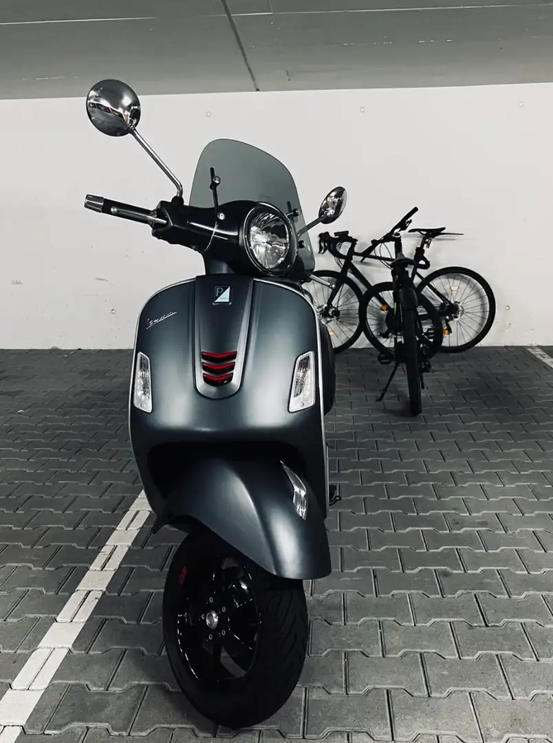 Piaggio GTS 300 Vespa Szürke - 2
