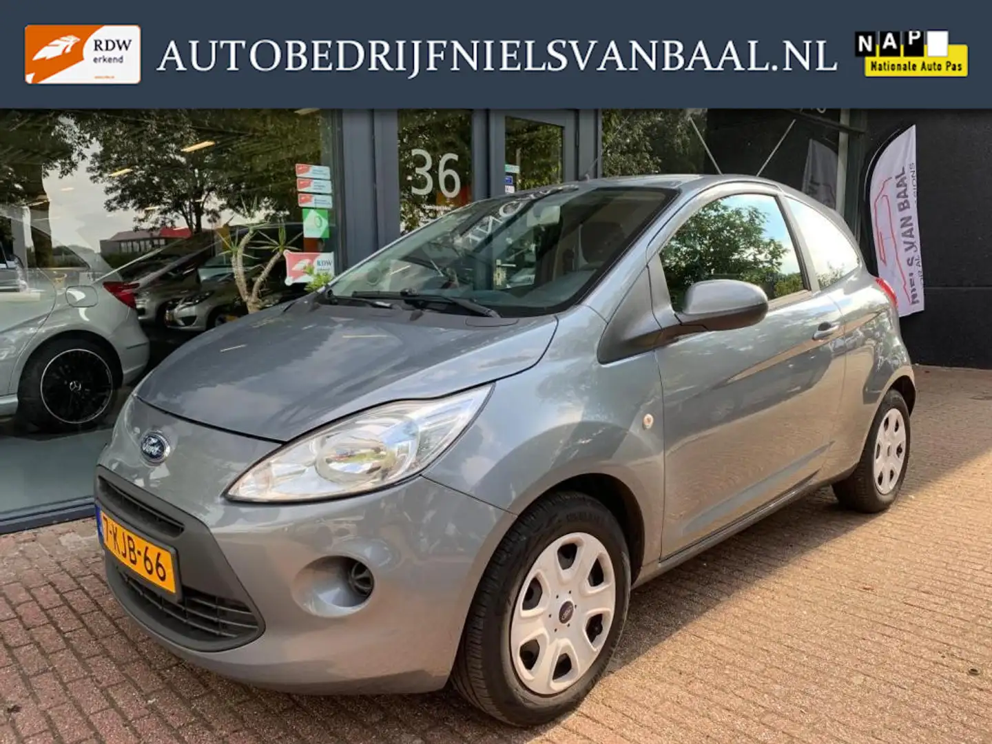 Ford Ka/Ka+ 1.2 Champions Edition start/stop 64Dkm NAP/Airco! Grau - 1