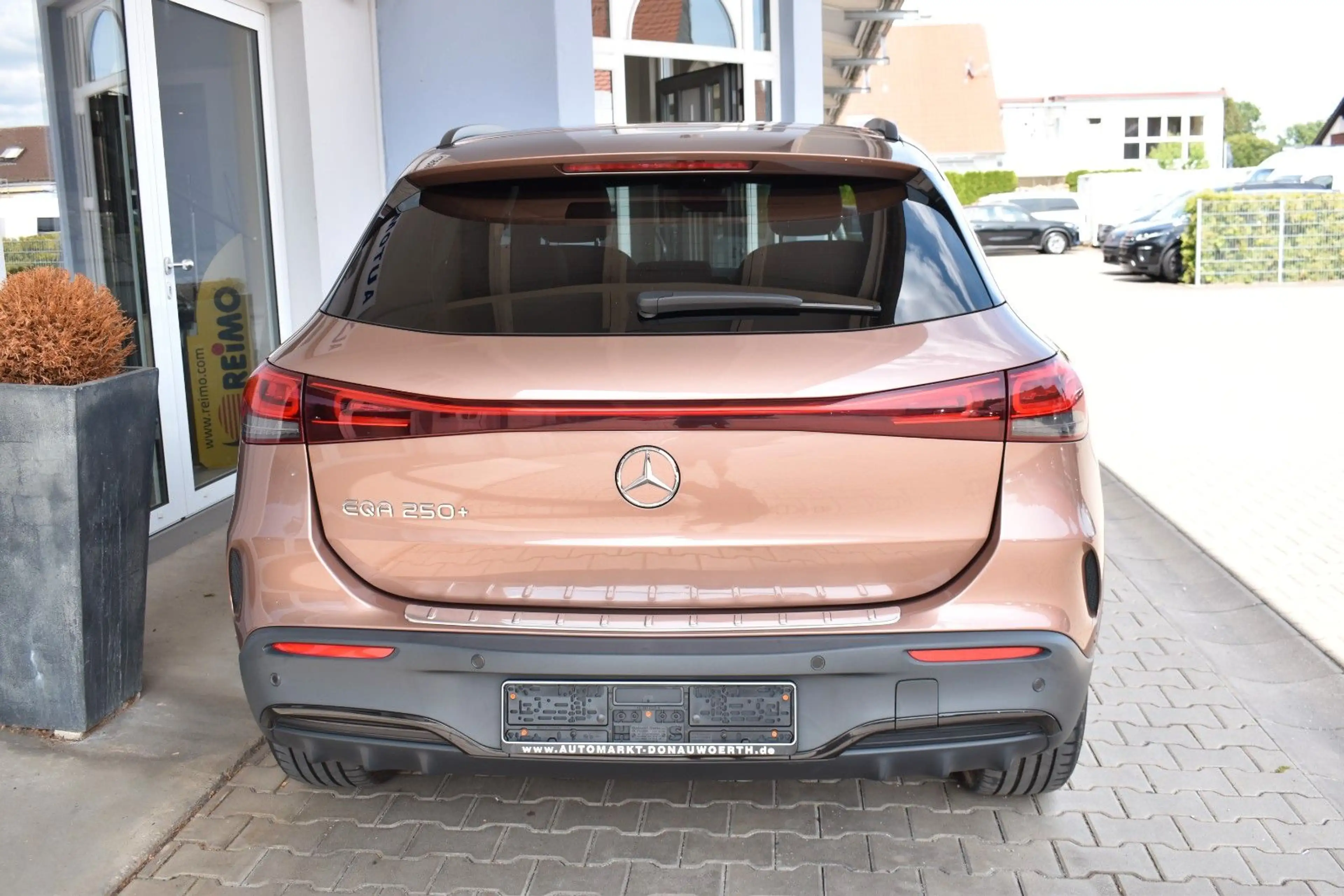 Mercedes-Benz EQA 250+ AMG Line Navigation Night PanoDach Kame — photo 7