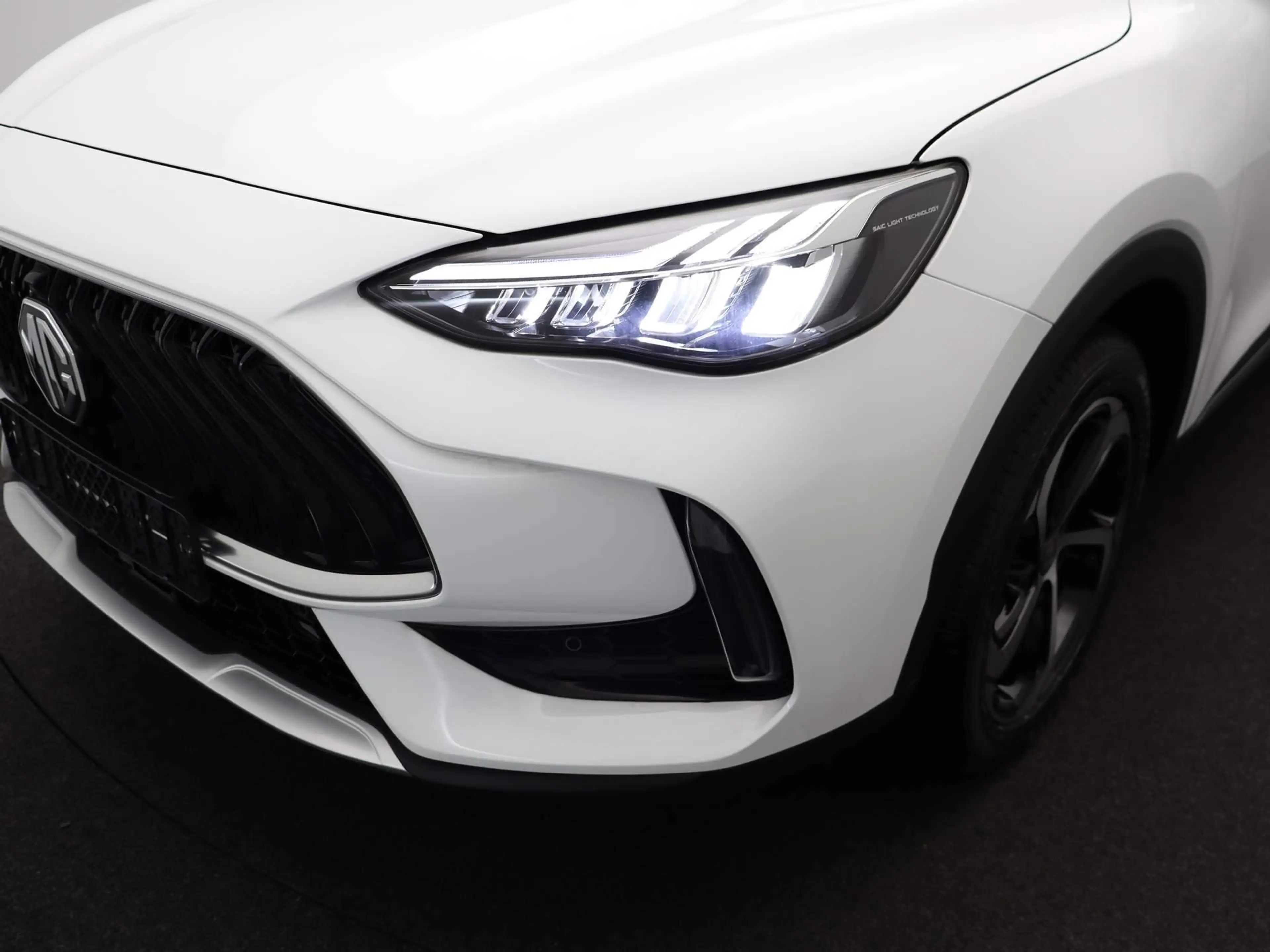 MG EHS 1.5 TGDI Luxury Plug-in Hybrid | Leder | Panoramad — photo 5
