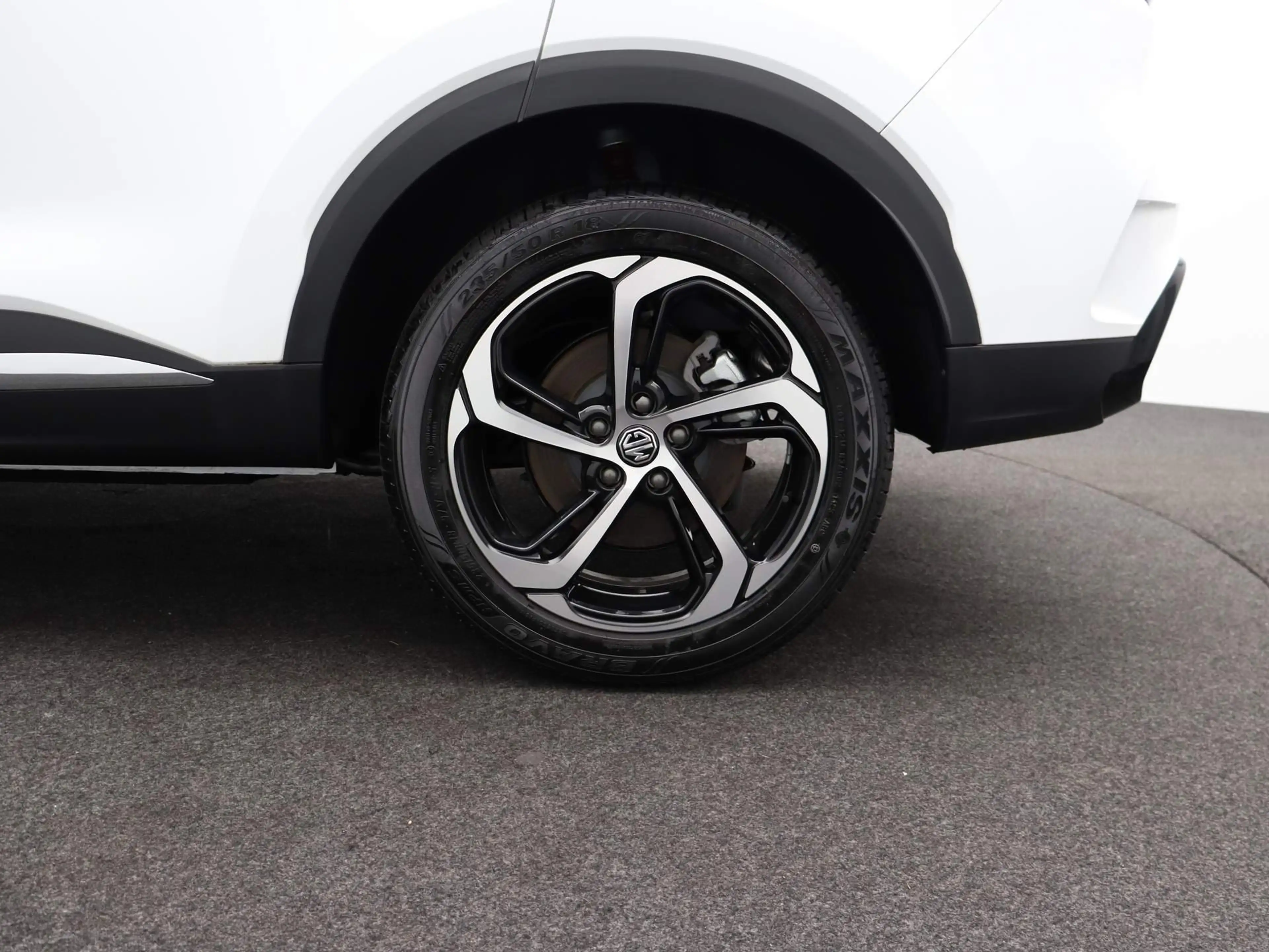MG EHS 1.5 TGDI Luxury Plug-in Hybrid | Leder | Panoramad — photo 6