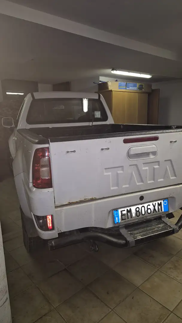 Tata Xenon Xenon 2.2 td 16v Dicor 4x4 Weiß - 2