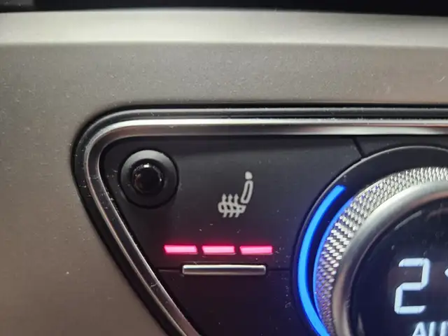 Audi A4 view 8