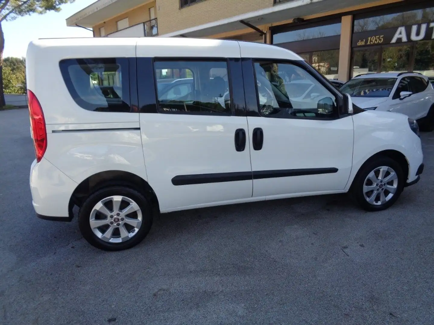 Fiat Doblo Doblò 1.6 MJT 120CV S&S Lounge 5 POSTI Bianco - 2