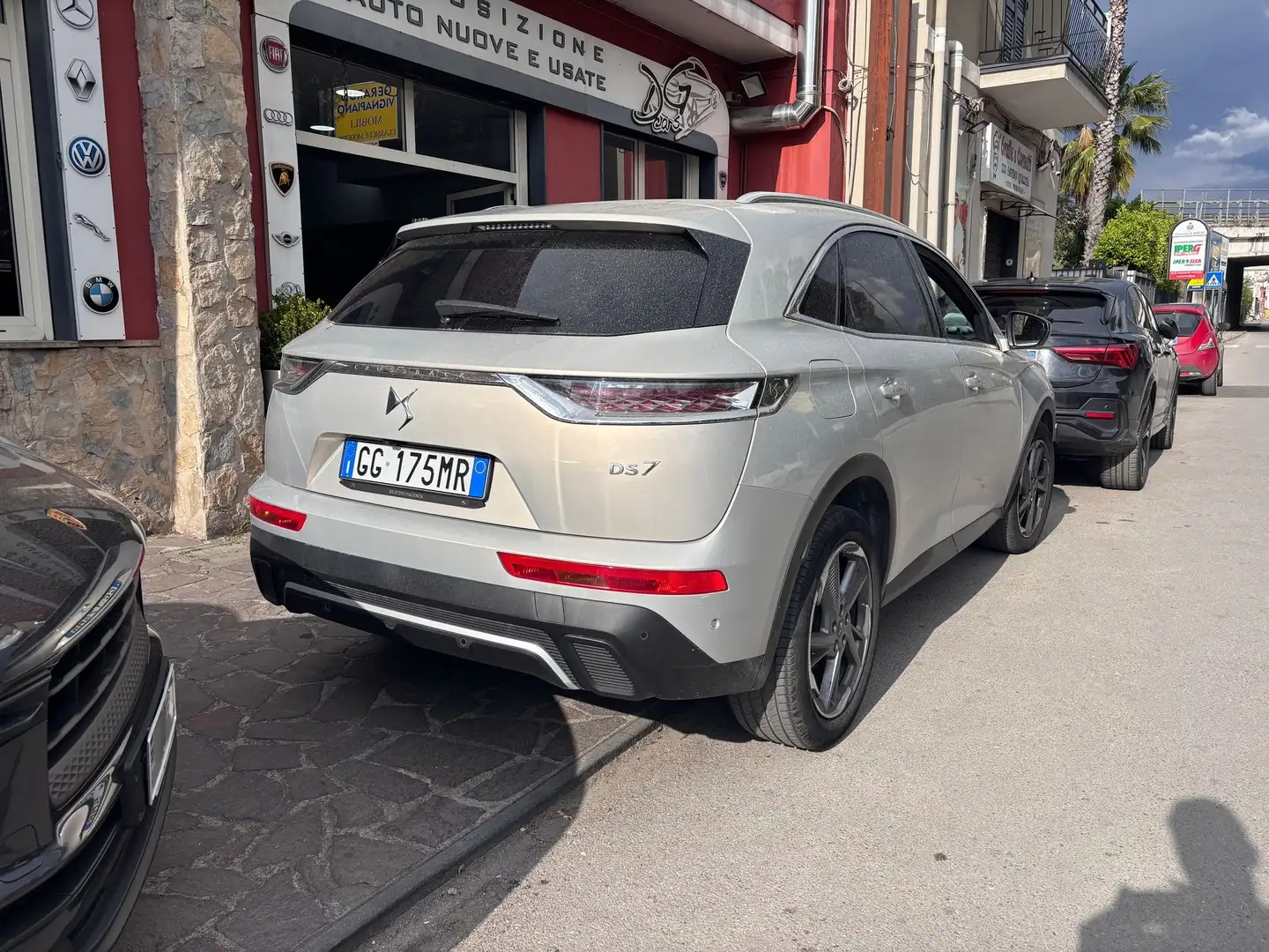 DS Automobiles DS 7 Crossback 1.5 RETRO-NAVI-LED Grigio - 2