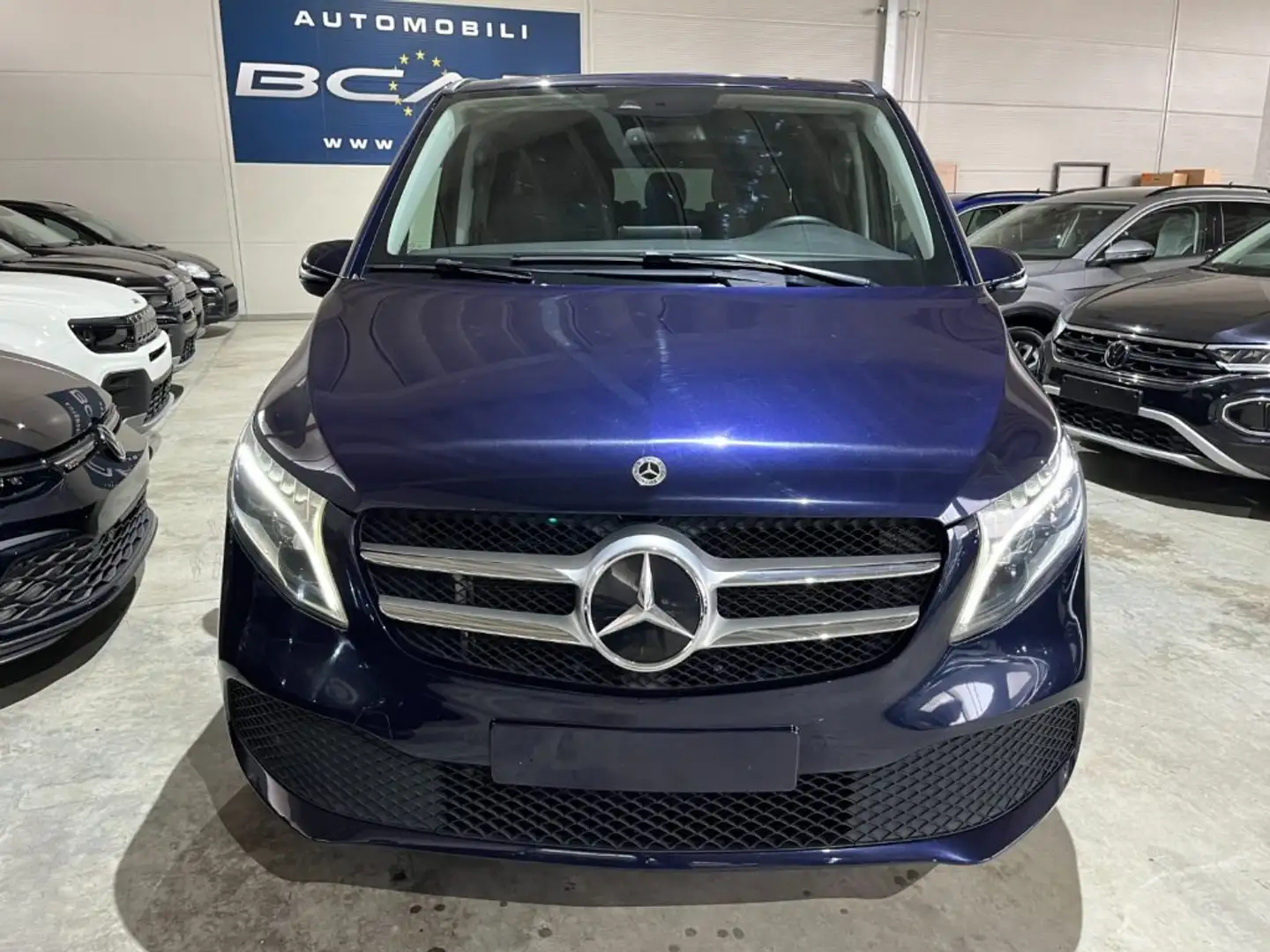 Mercedes-Benz V 220 d Autom.Executive Business Long 7 POSTI/TELEC./NAV Albastru - 2