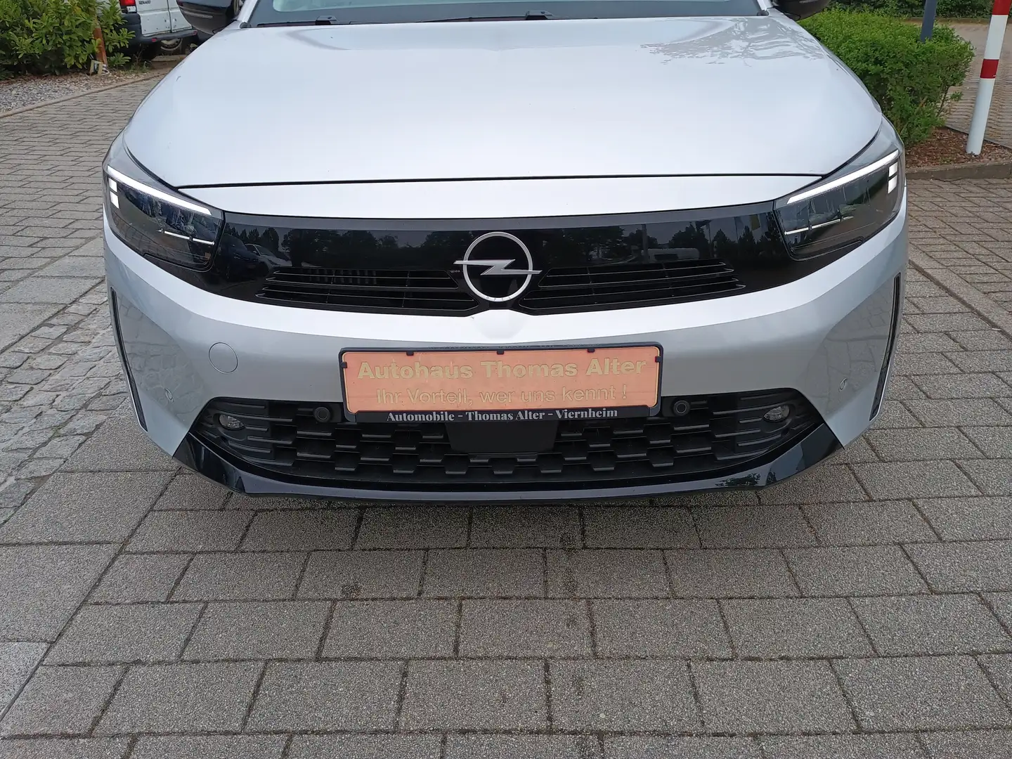 Opel Corsa 1.2 100PS Direct Injection Turbo/PDC v+h/LED/Sitzh Silber - 2