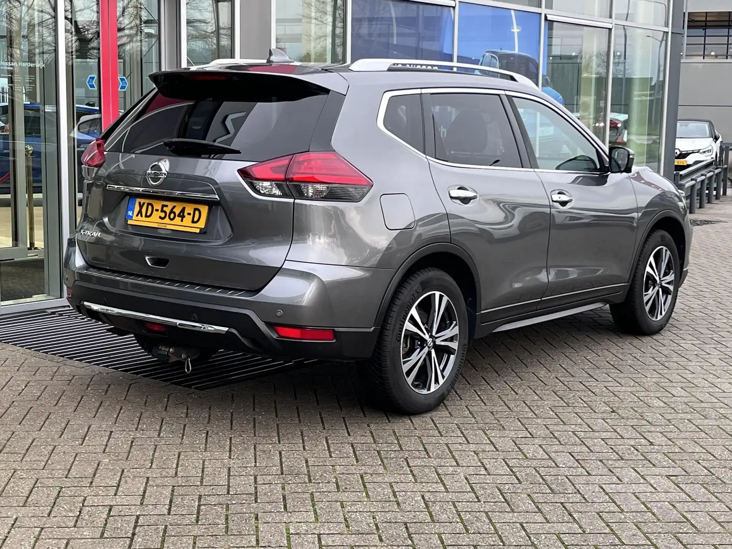 Nissan X-Trail 1.6 DIG-T N-Connecta Navigatie / Panoramadak / Afn Grijs - 2
