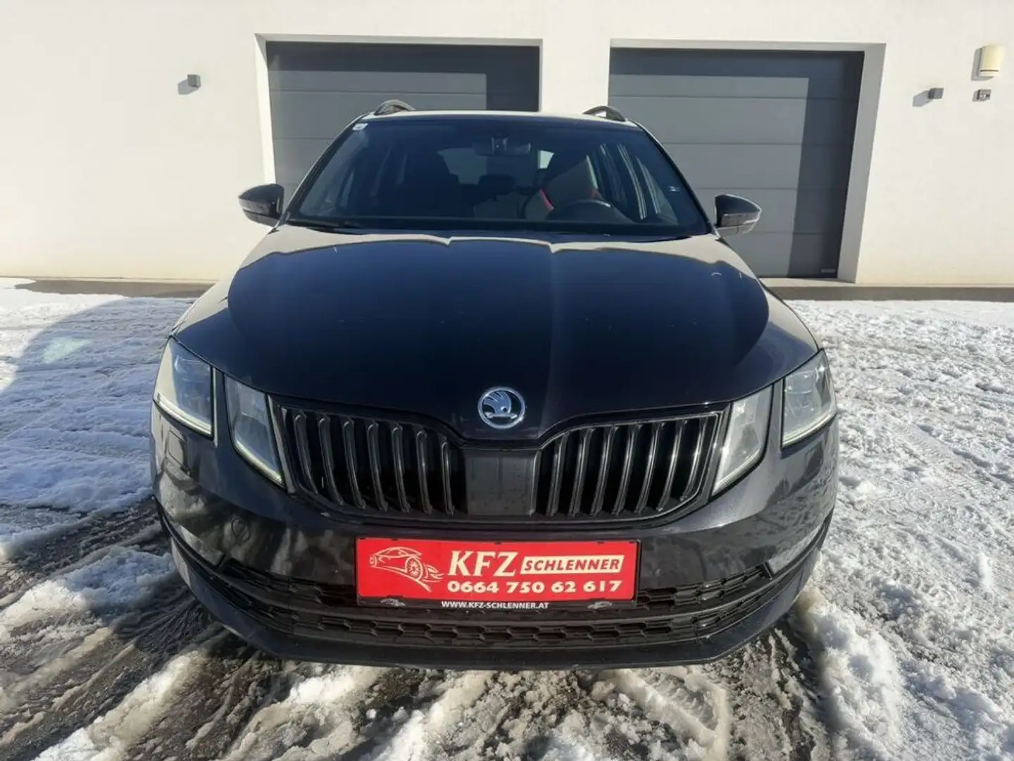 Skoda Octavia Combi Style 4x4 DSG/Panorama/LED Schwarz - 2