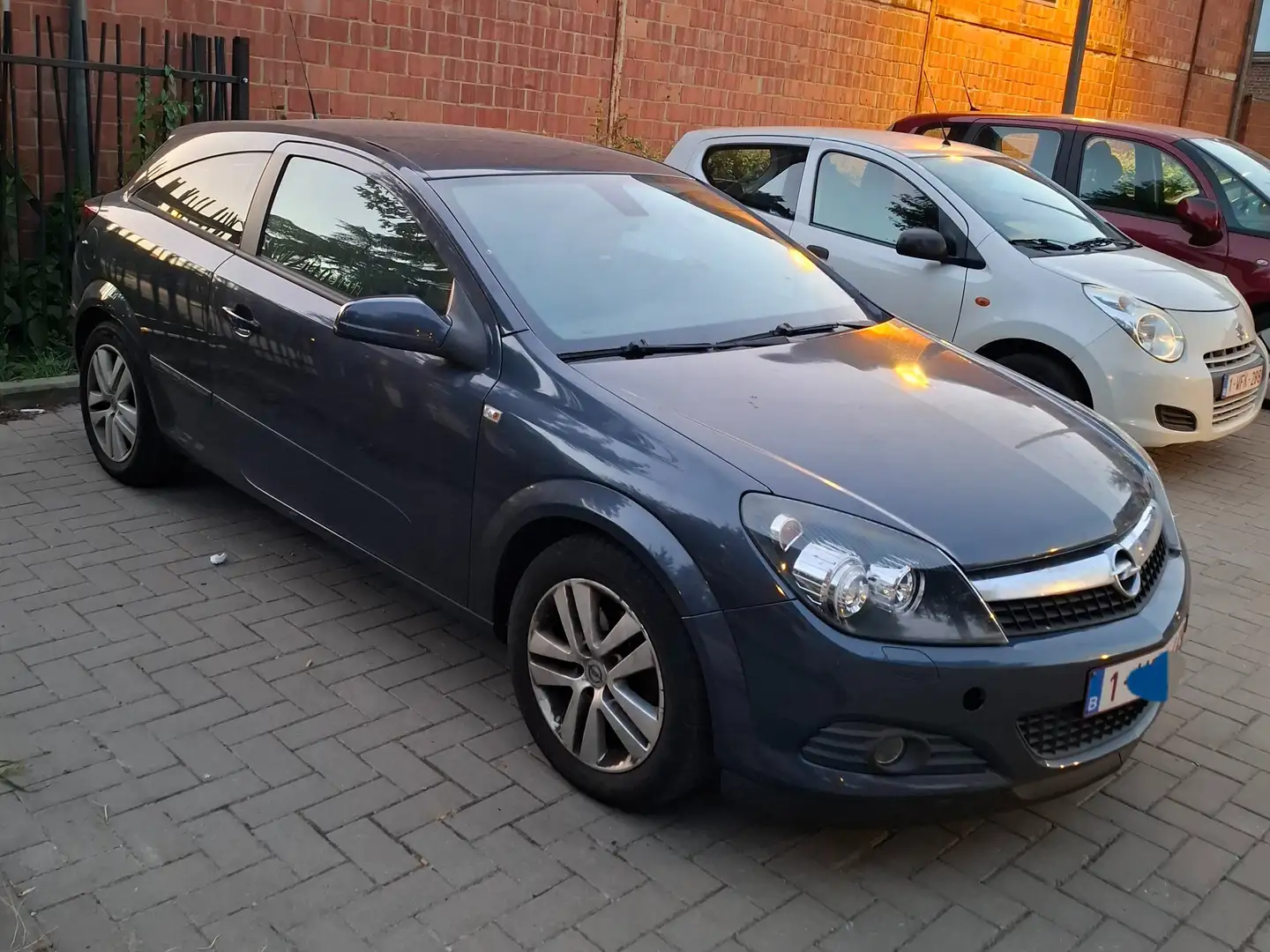 Opel Astra Astra GTC 1.3 CDTi Sport Grijs - 2