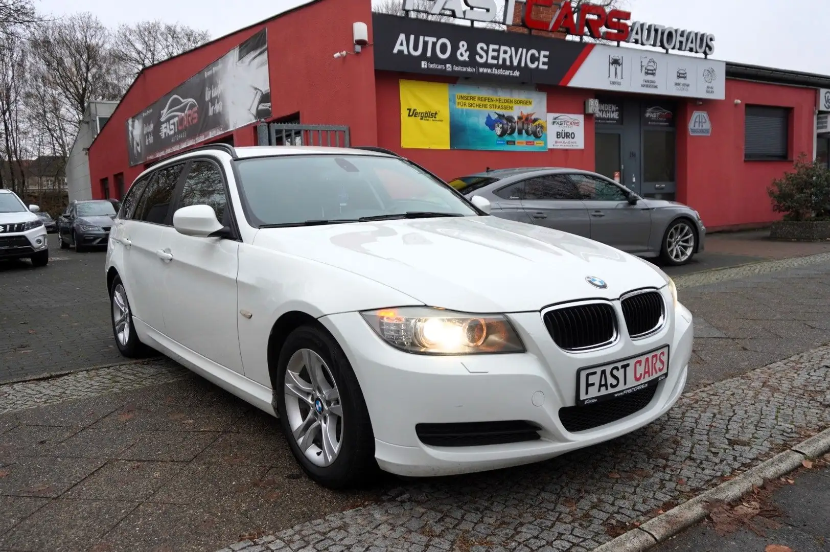 BMW 316 d Touring Navi Klima Tempomat SHZ PDC Bianco - 2