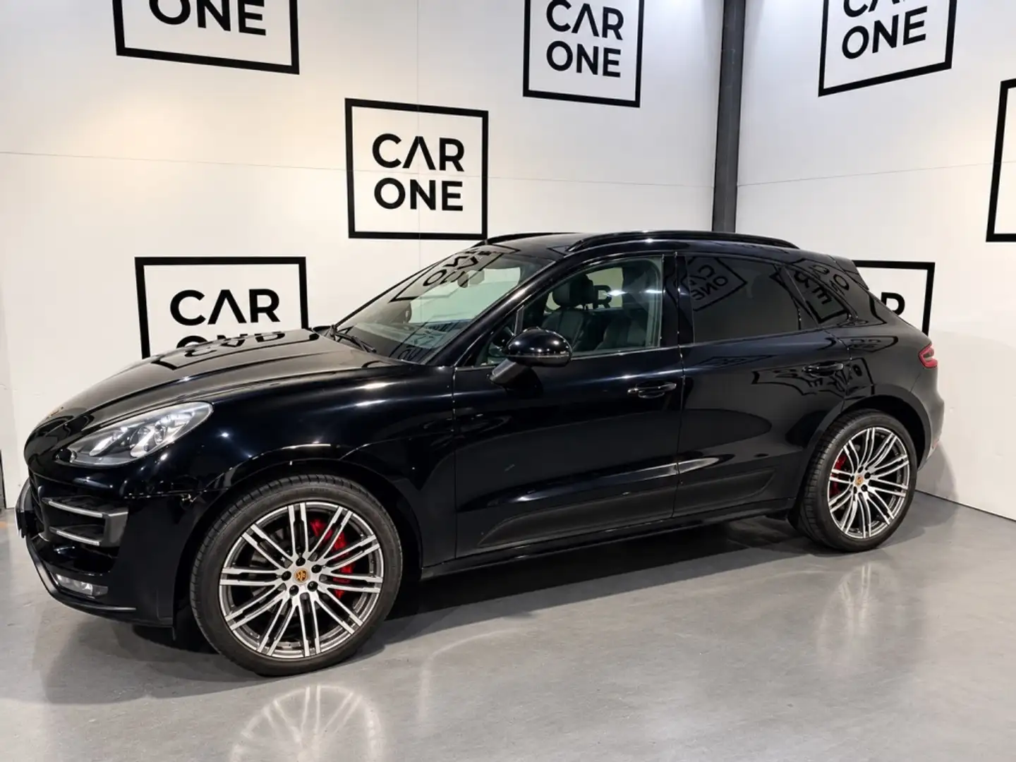 Porsche Macan Turbo Aut. Negro - 2