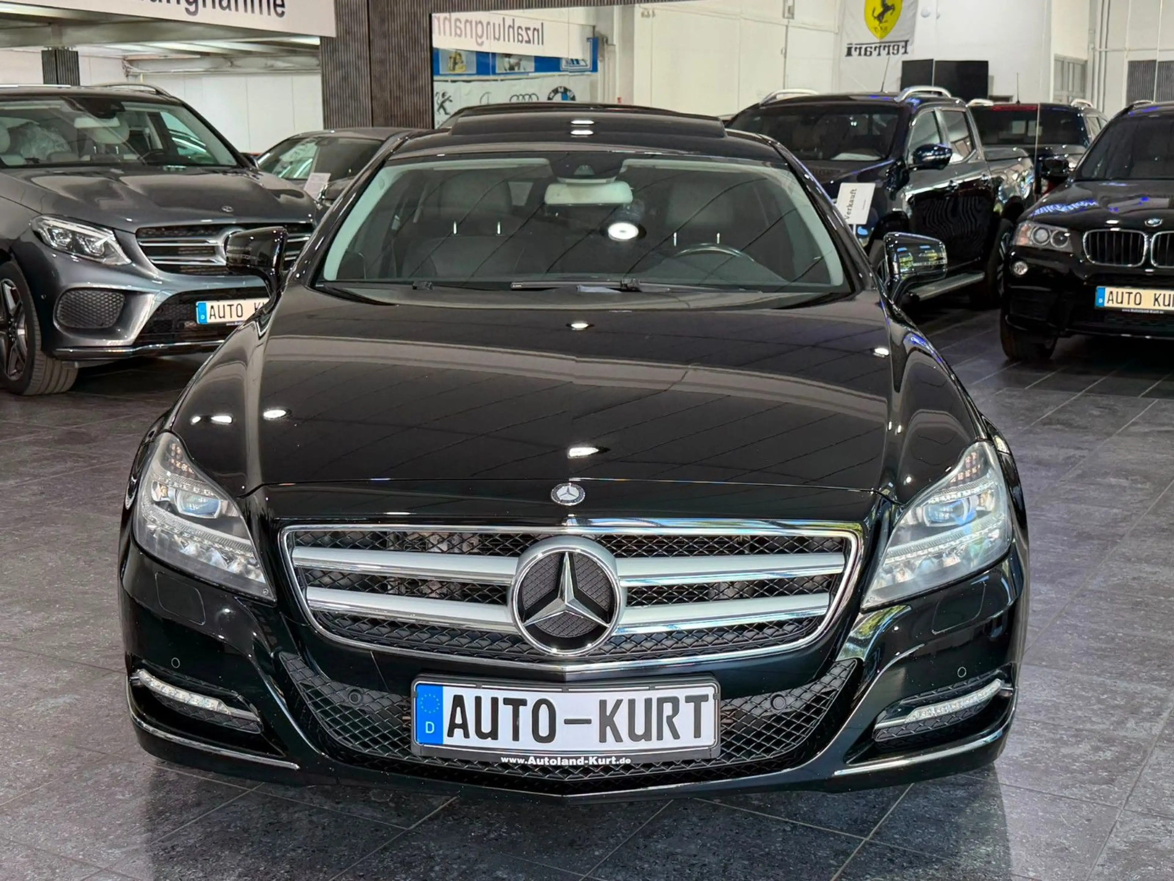 Mercedes-Benz CLS 350 *Glasdach*RFK*Leder*IL — photo 2