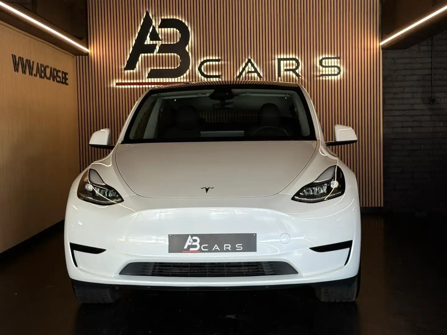 Tesla Model Y SR+ Blanc - 2