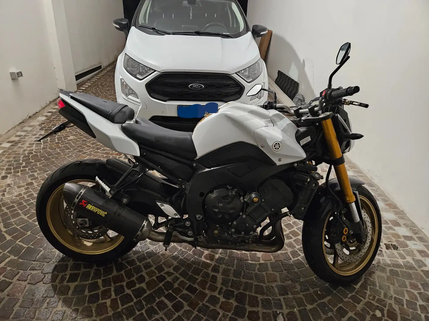 Yamaha FZ 8 Wit - 1